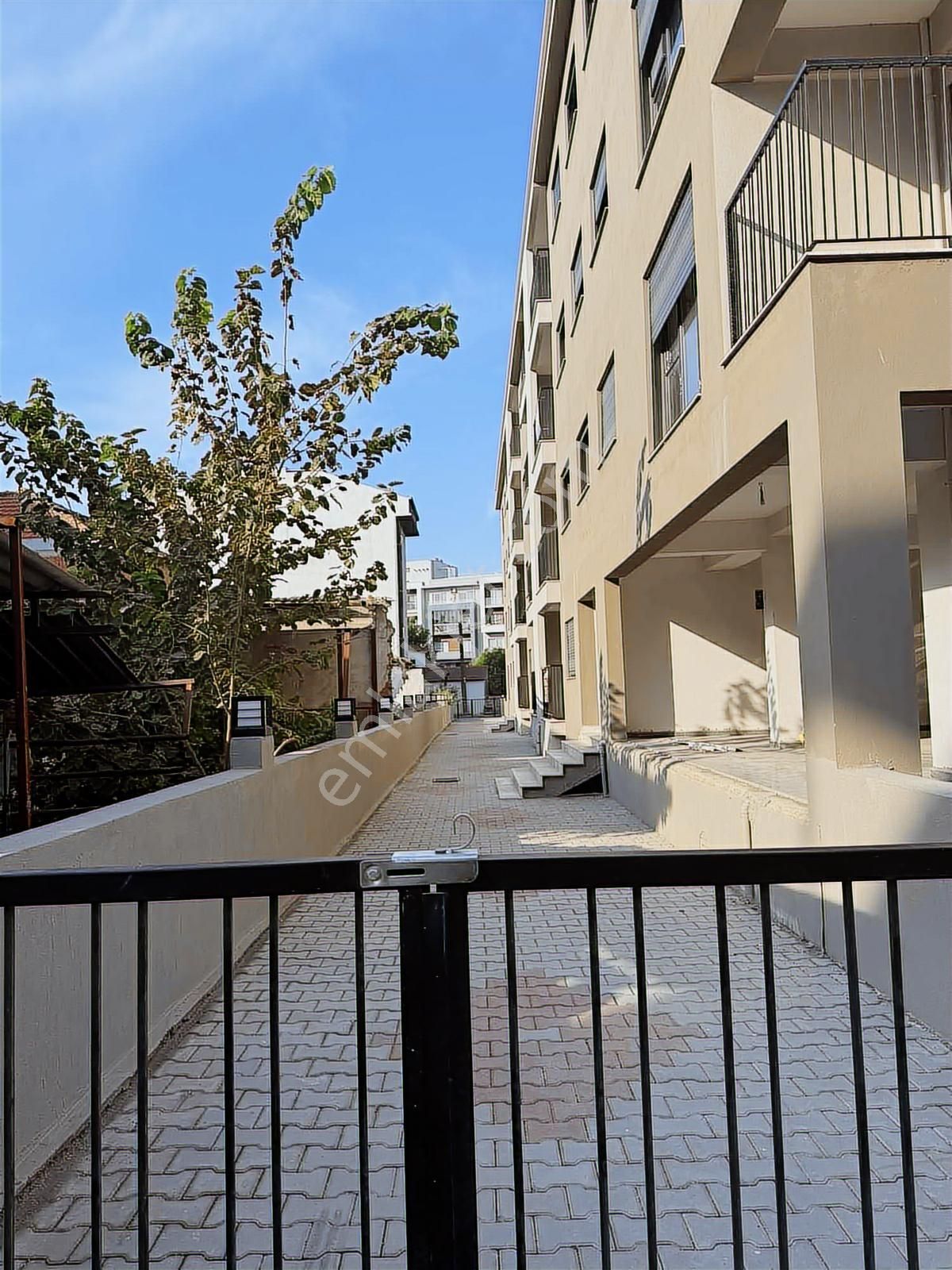 Seyrek Meydan 'da Sıfır Full Eşyalı 1+1 Kiralık Daire - Görsel 8