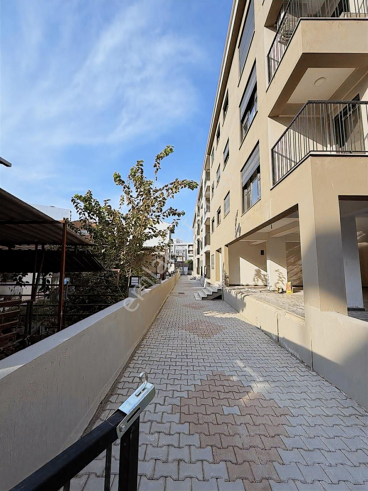 Seyrek Meydan 'da Sıfır Full Eşyalı 1+1 Kiralık Daire - Görsel 15