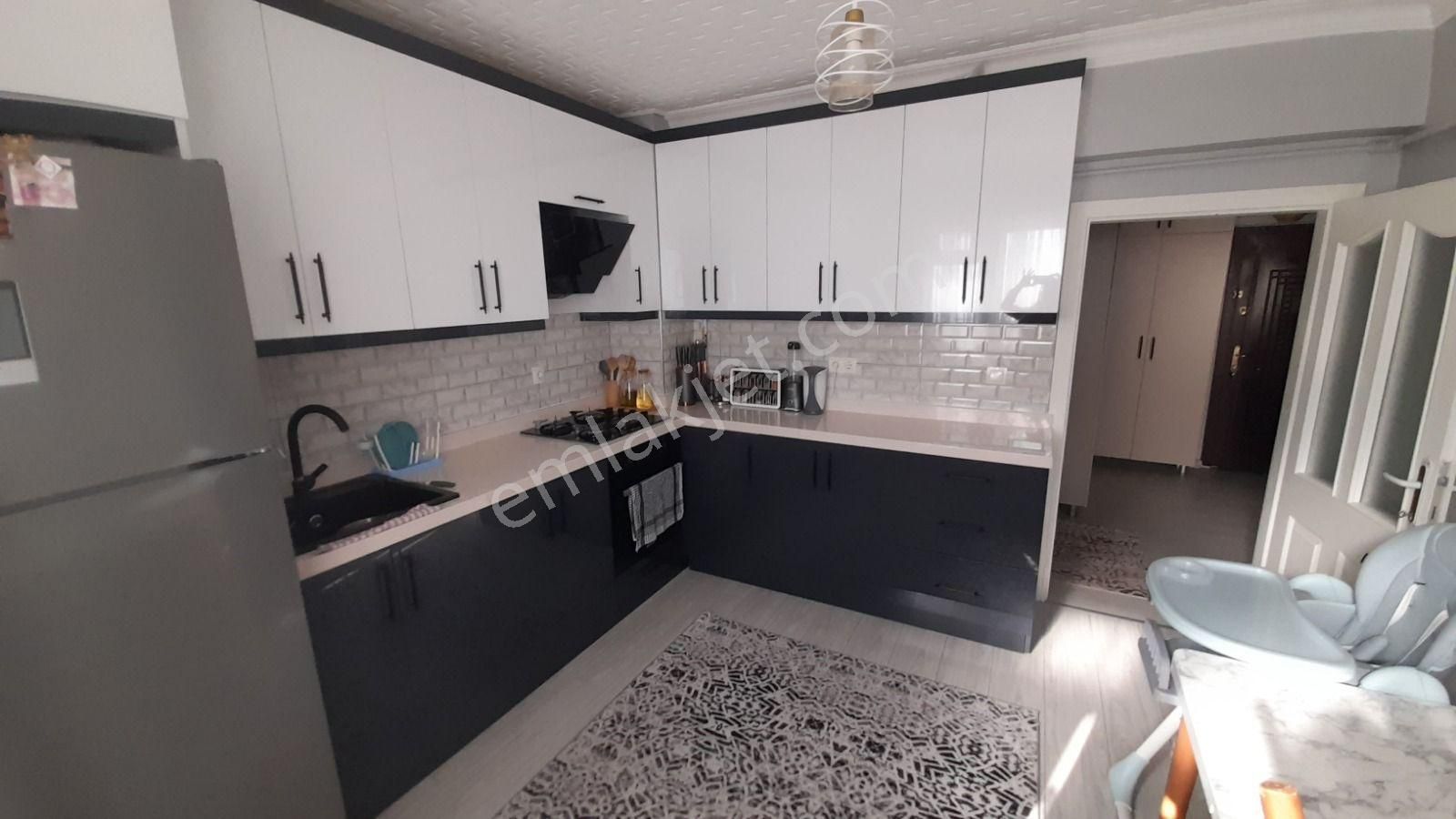 Mç Emlak'tan Pınarbaşı Mahallesin'de 3+1 Satılık Daire