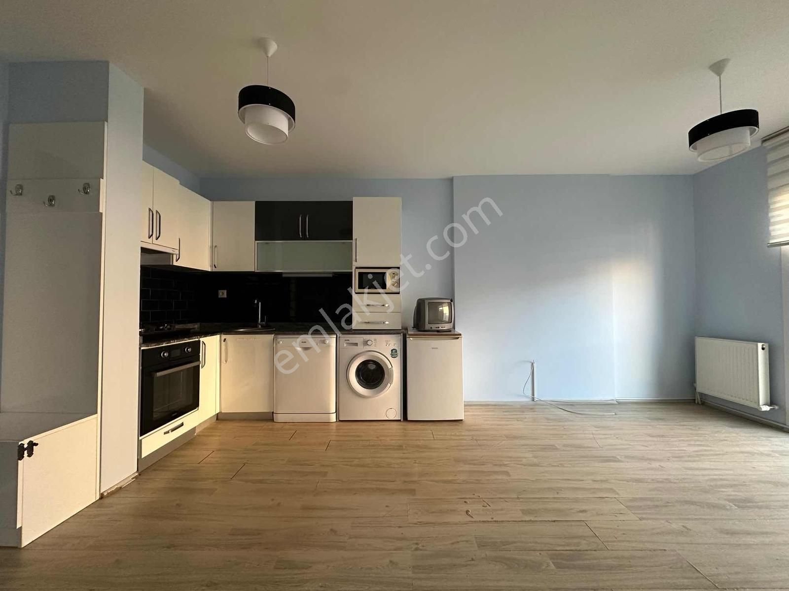 Seyrek'te Kısmi Eşyalı 1+1 Kiralık Daire - Görsel 3