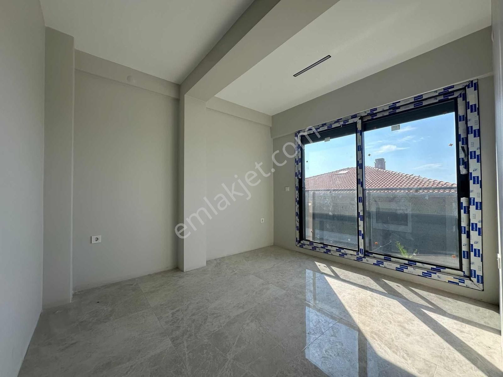 Eliz Grup'tan Satılık 3+1 Geniş Bahçeli Villa - Görsel 24