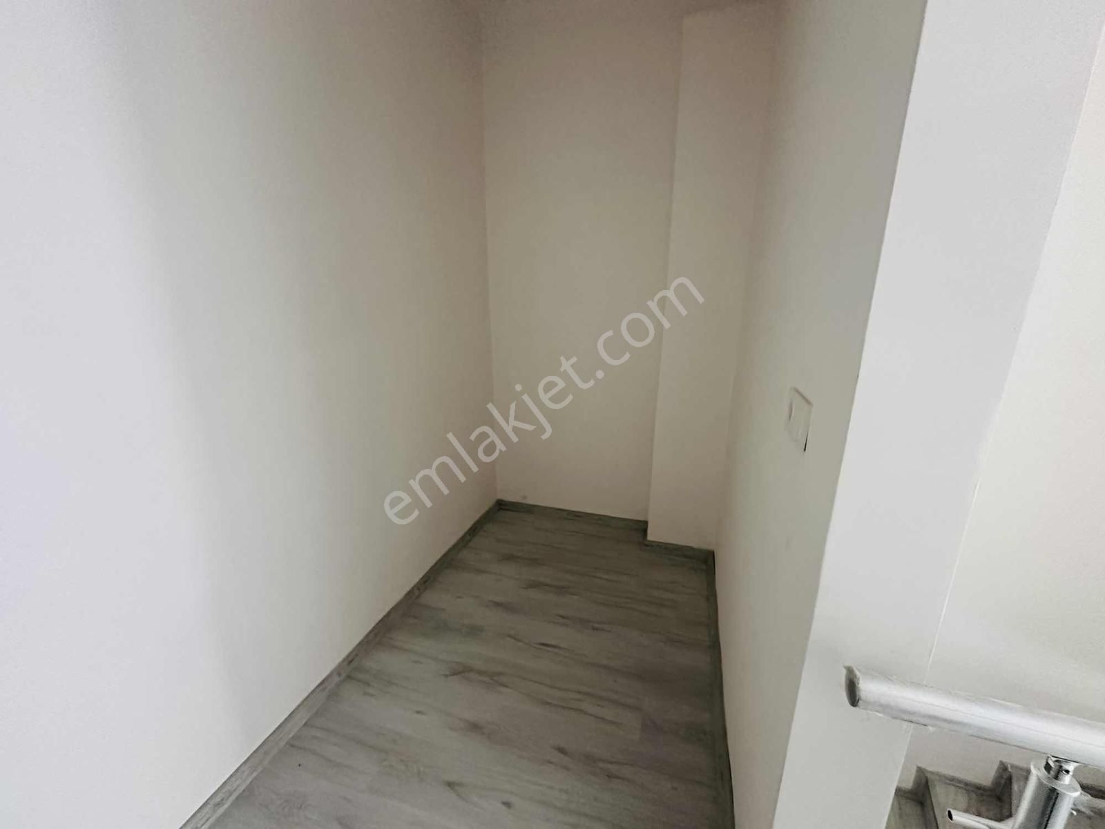 Eliz Grup'tan Kiralık 1+1 Zemin Dubleks Daire - Görsel 13