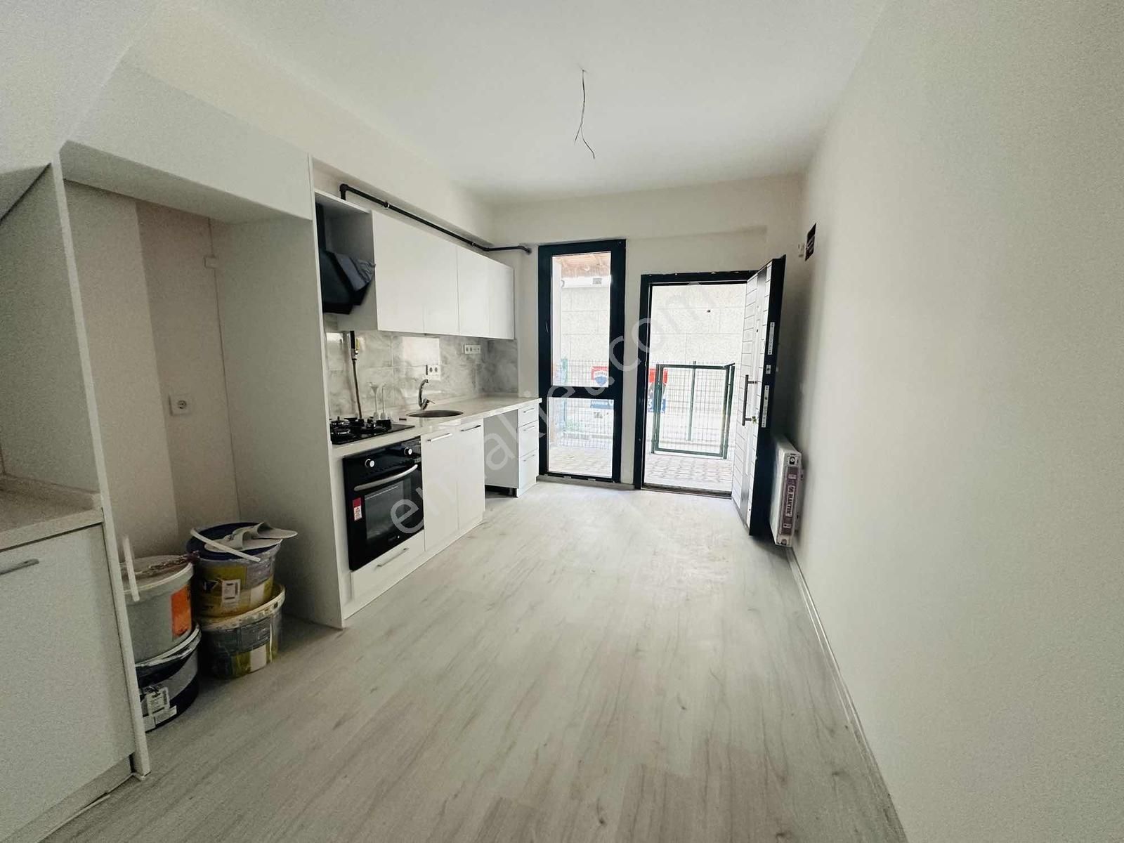 Eliz Grup'tan Kiralık 1+1 Zemin Dubleks Daire - Görsel 15