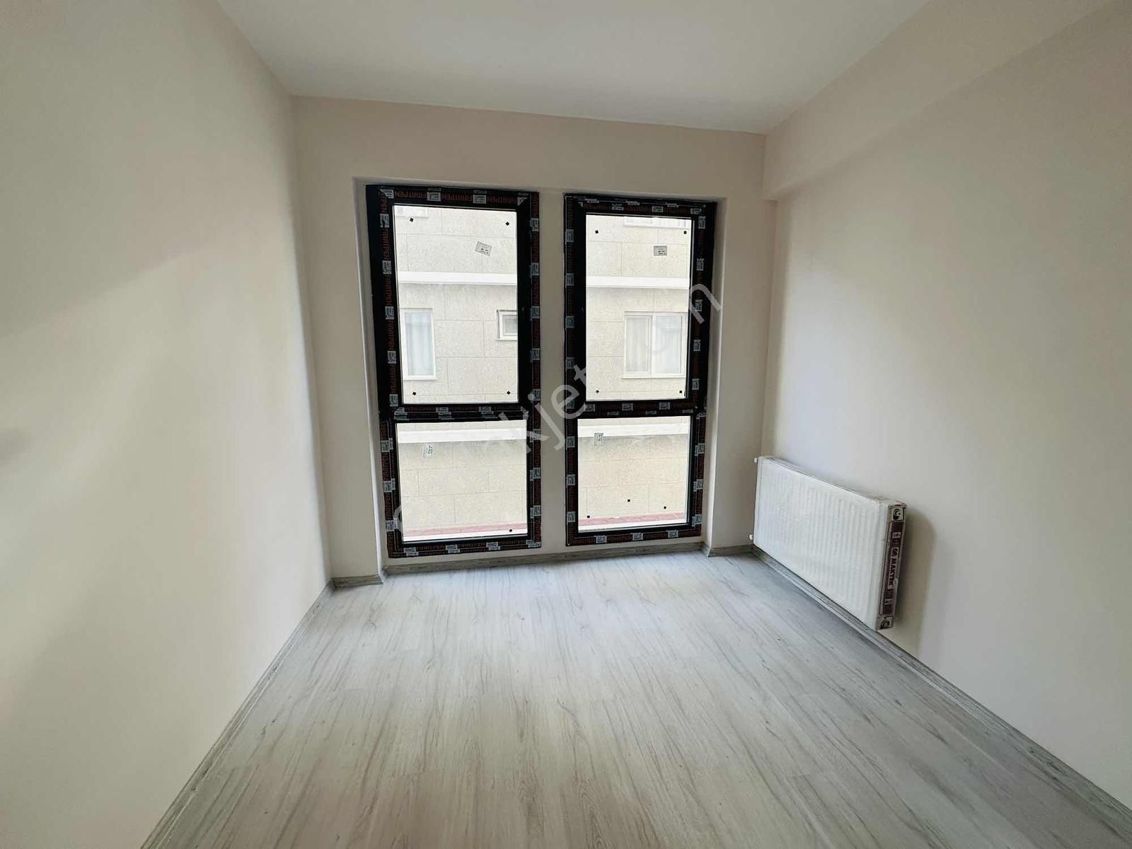 Eliz Grup'tan Kiralık 1+1 Zemin Dubleks Daire - Görsel 6