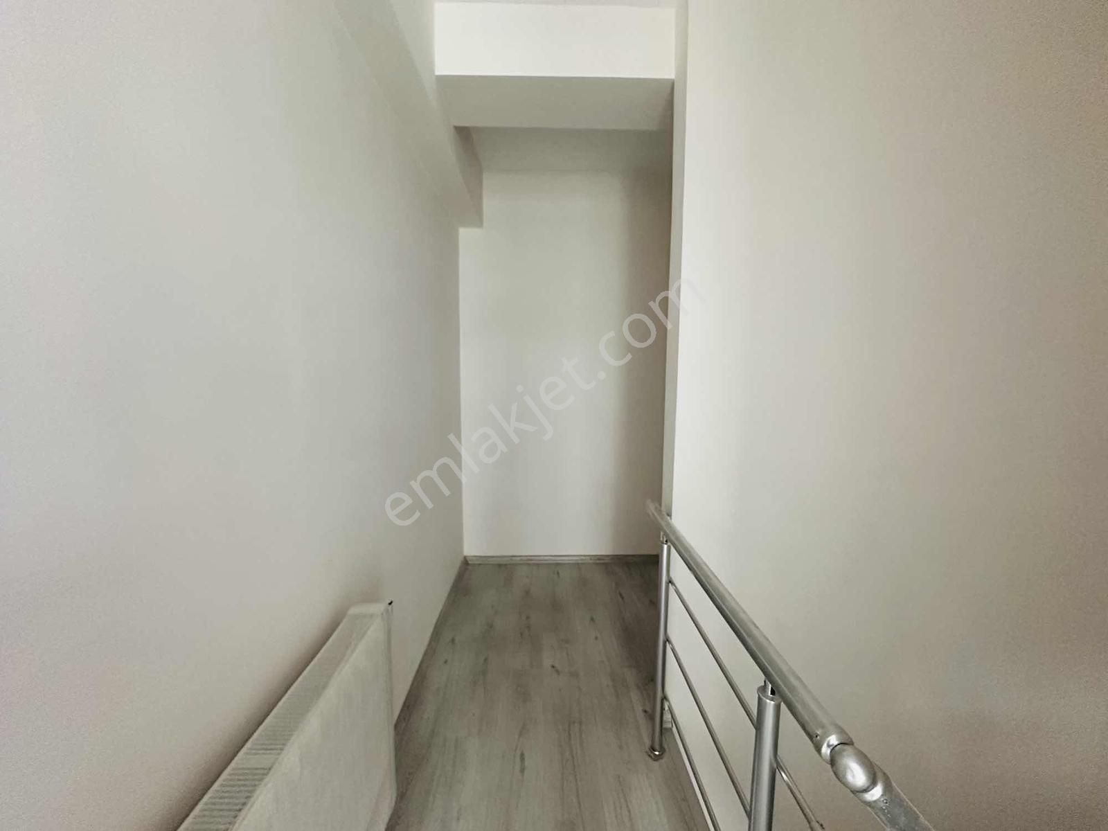 Eliz Grup'tan Kiralık 1+1 Zemin Dubleks Daire - Görsel 18