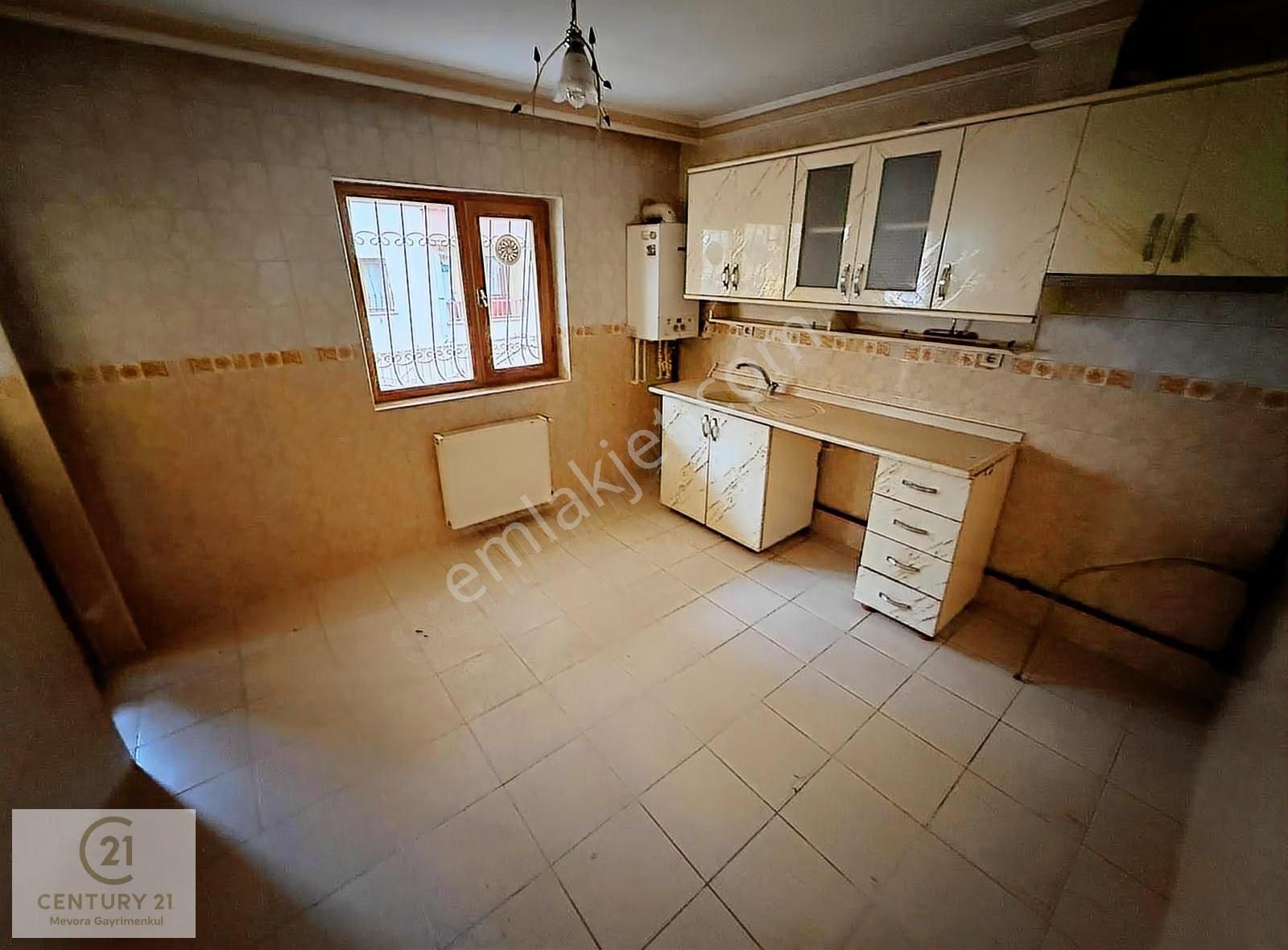 Güneşevlerde Kiralık 3+1 Oturuma Hazır Açık Otopark Doğu Cephe - Görsel 5