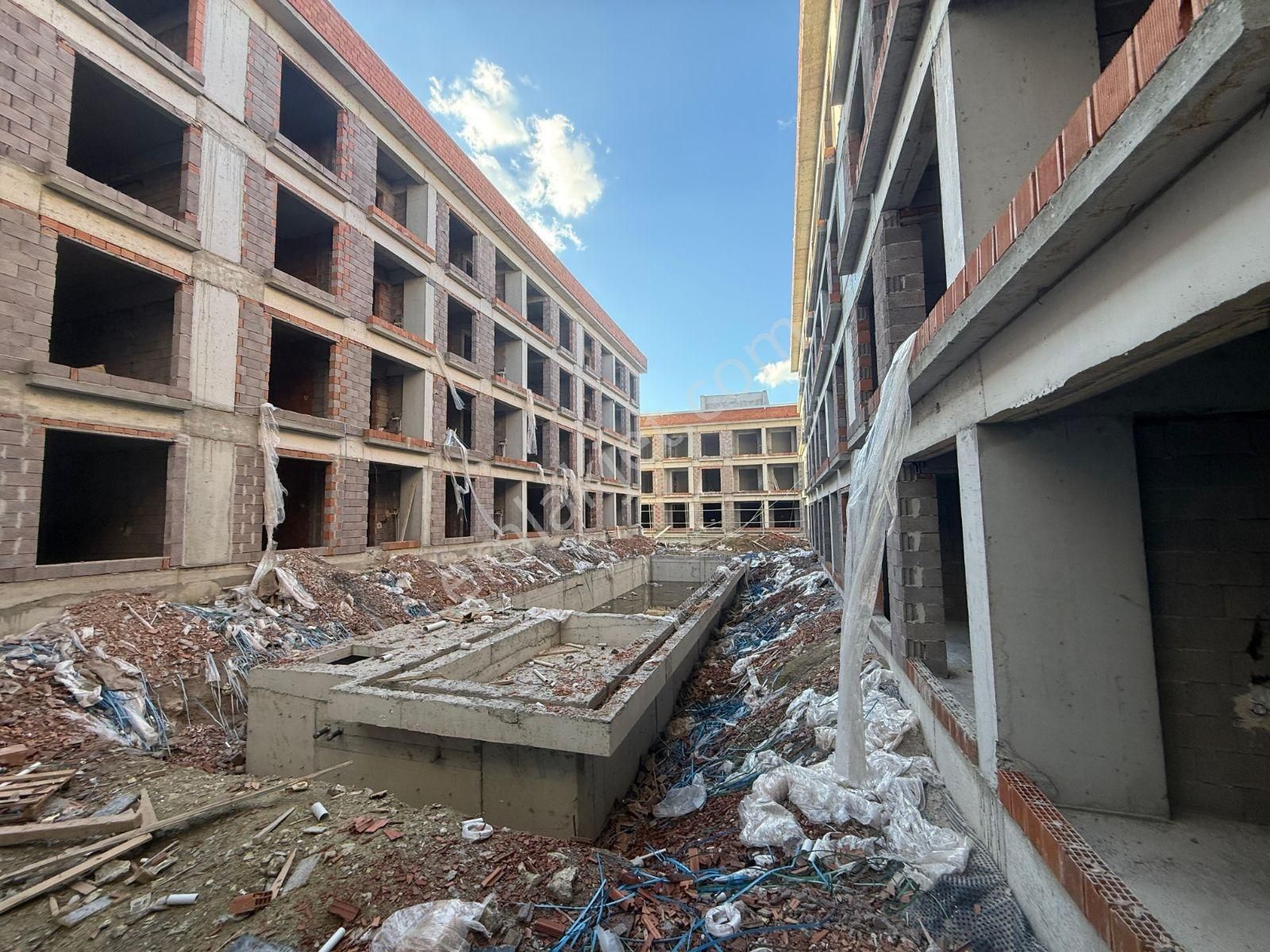 Villakentte Havuzlu Sitede Yatırıma Uygun 1+1 Daire - Görsel 6