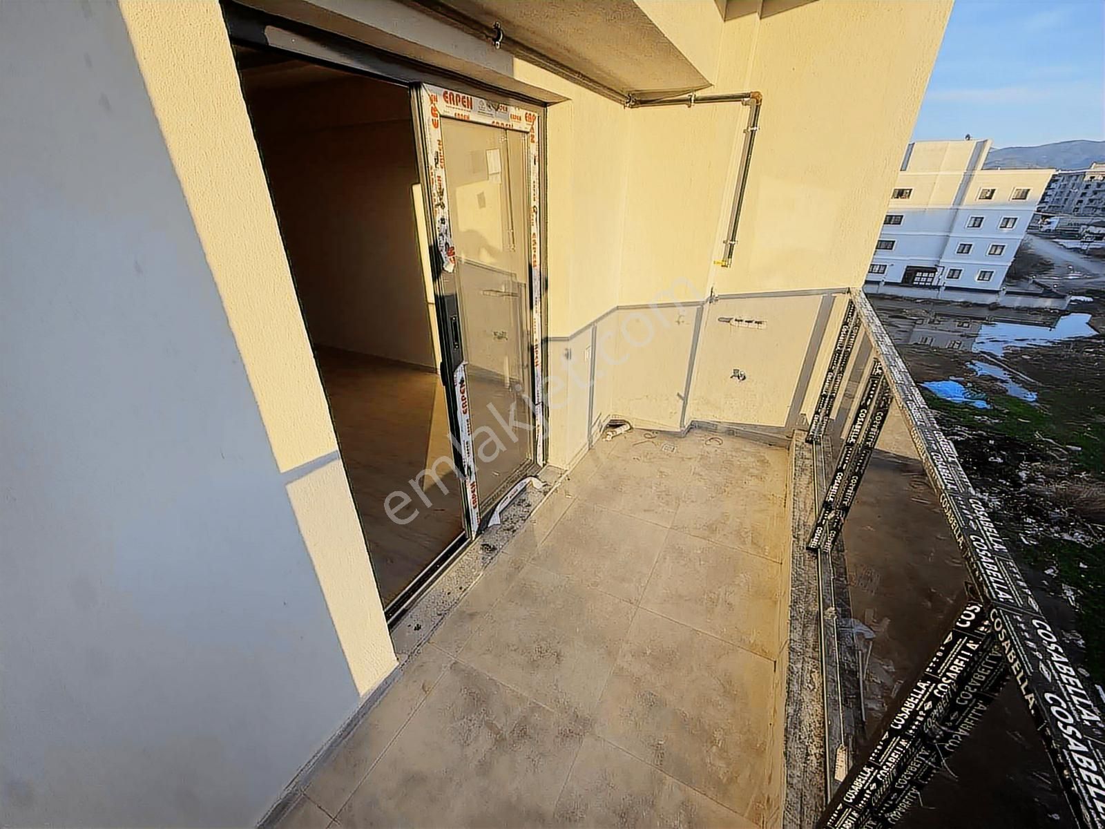 Seyrek'te Önü Açık Kombili Ova Cepheli 1+1 Satılık Daire - Görsel 16