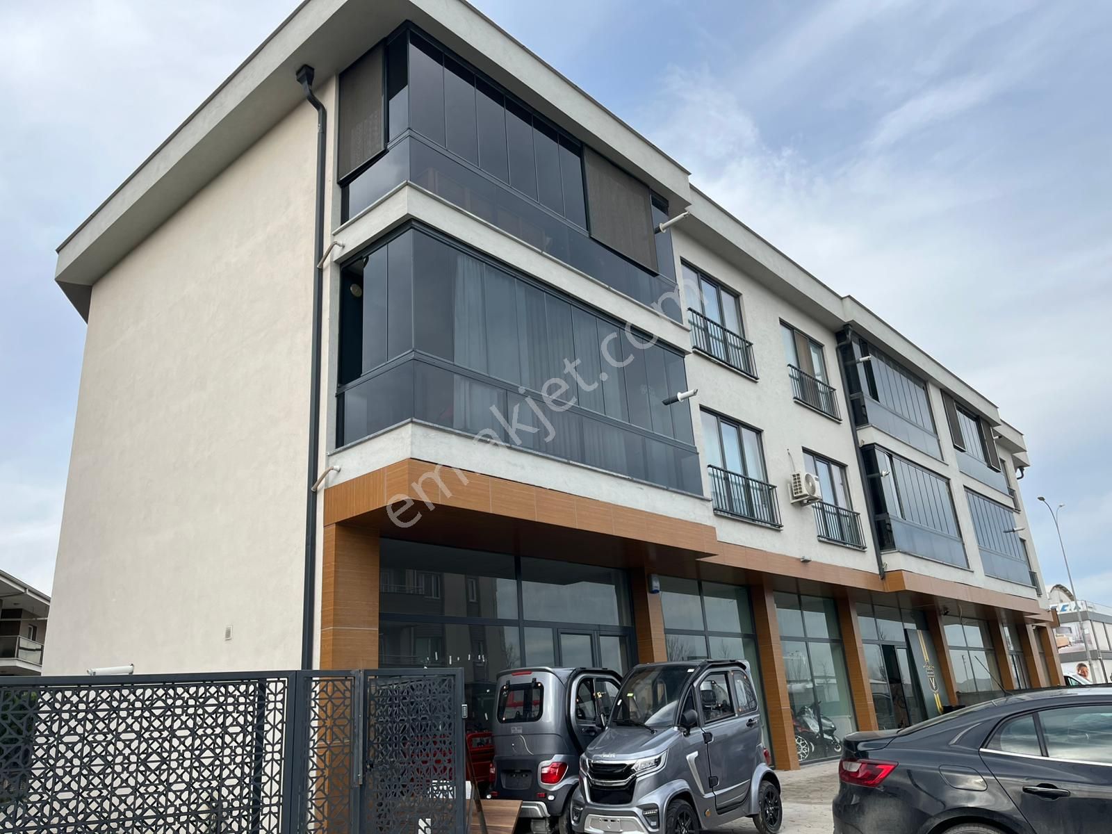 Remax Mavi'den Yazlık Kavşağı Yakını Satılık 3+1 - Görsel 2