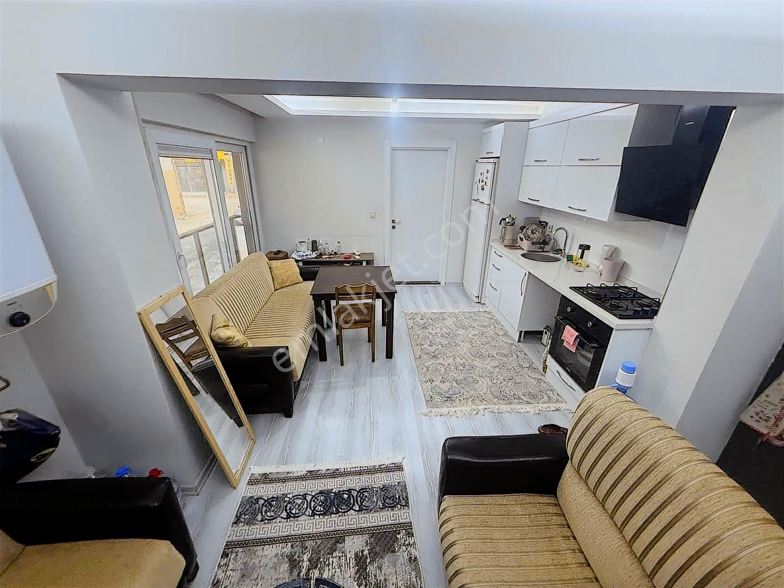 Seyrekte Üniversite 600m Hazır Kiracılı Eşyalı 1+1 Satılık Daire - Görsel 9