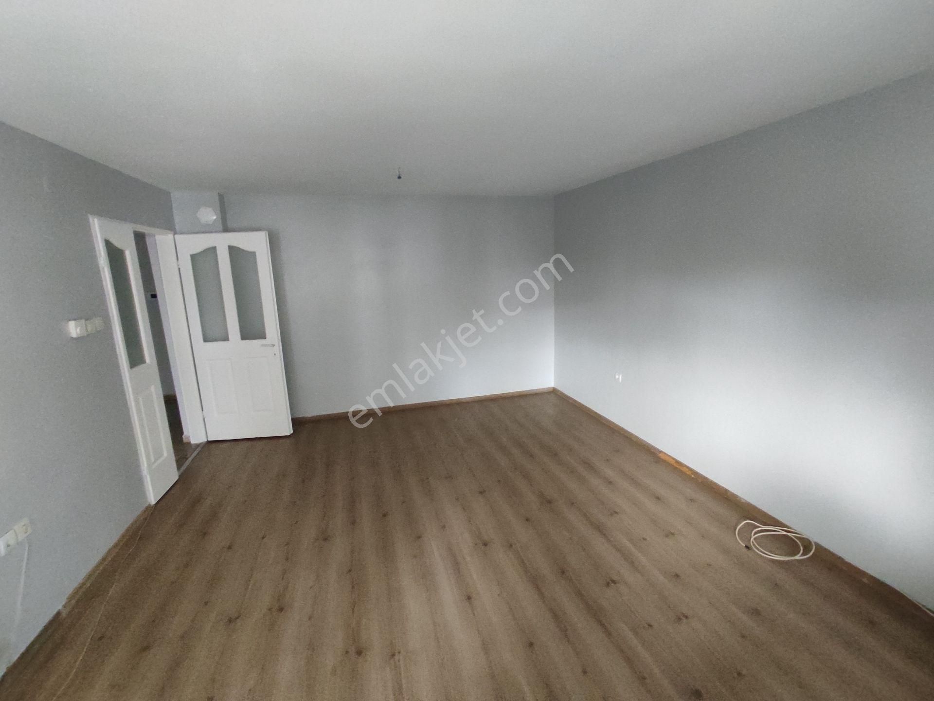 Menemen Kent 2 30 Ağustos Mah. Merkezde İzban Yanı Doğalgazlı 3+1 Kiralık Daire - Görsel 4