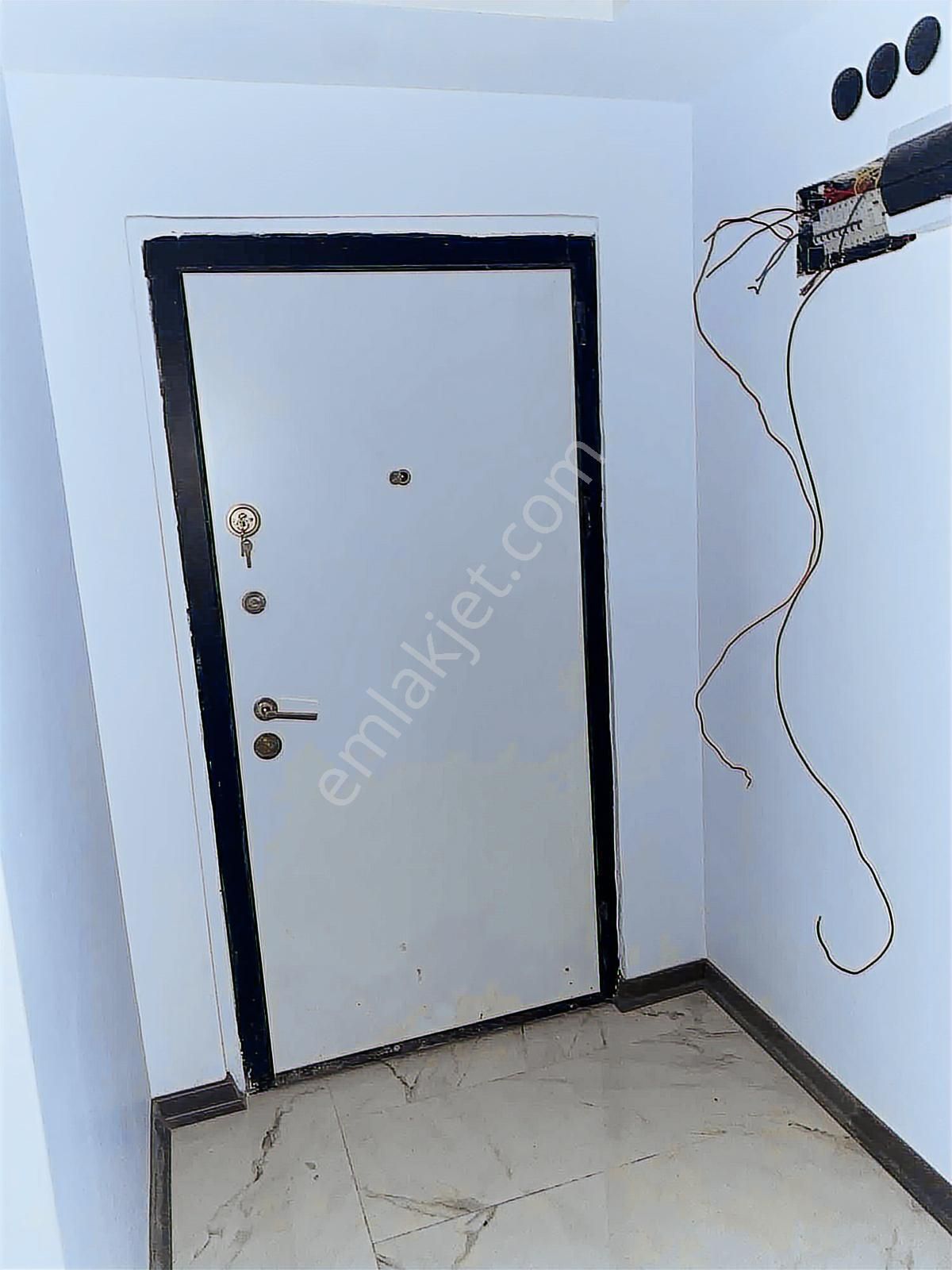 Arslanlar Gruptan 4+1 Teraslı 2 Giyinme Odalı Site Dairesi - Görsel 13