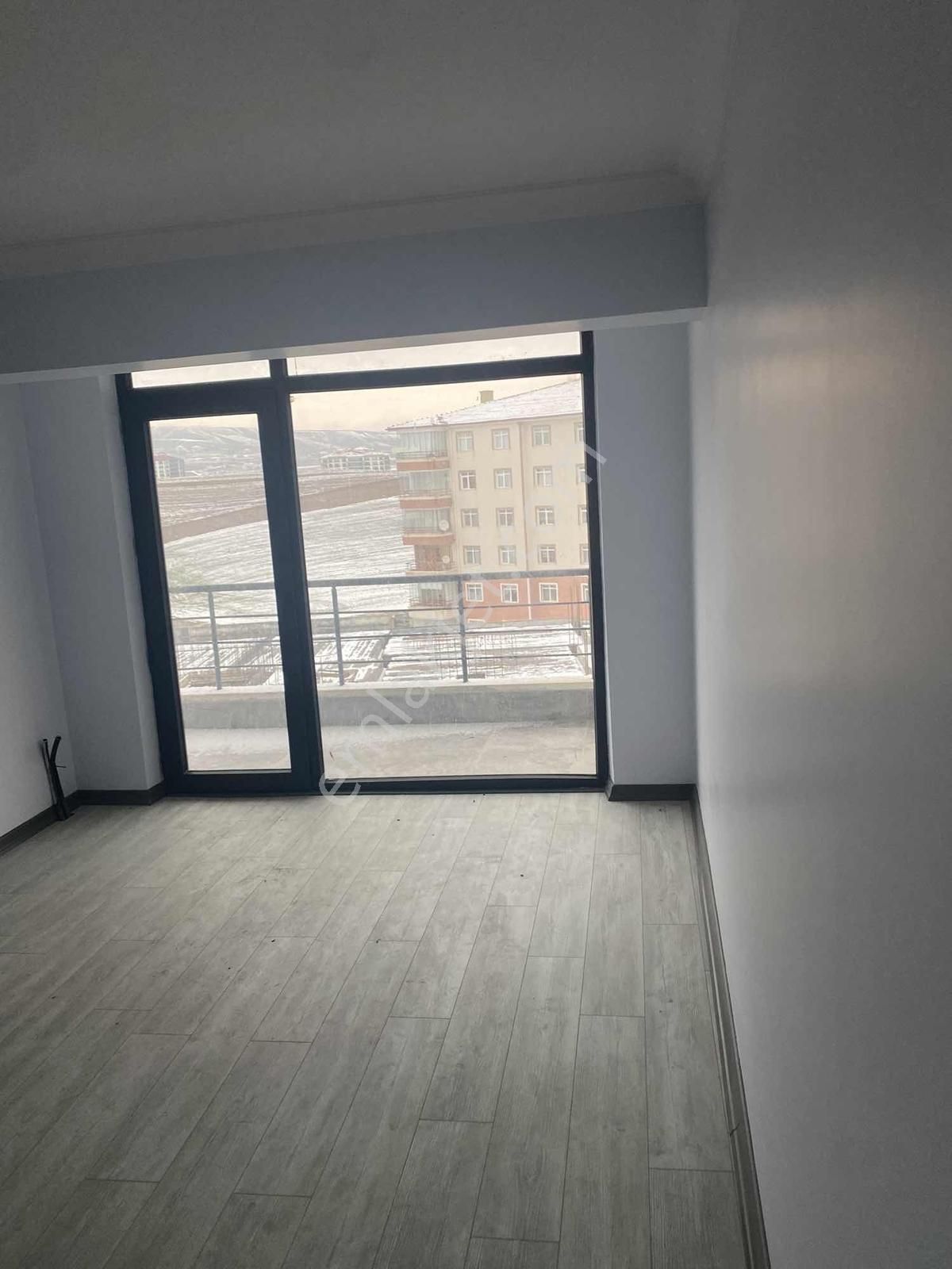 Arslanlar Gruptan 4+1 Teraslı 2 Giyinme Odalı Site Dairesi - Görsel 20