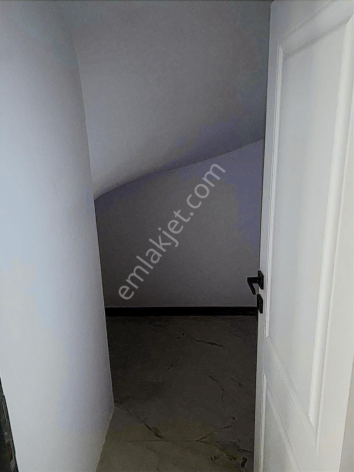 Arslanlar Gruptan 4+1 Teraslı 2 Giyinme Odalı Site Dairesi - Görsel 5