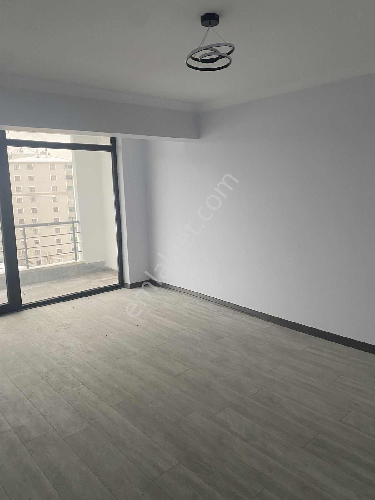 Arslanlar Gruptan 4+1 Teraslı 2 Giyinme Odalı Site Dairesi - Görsel 7