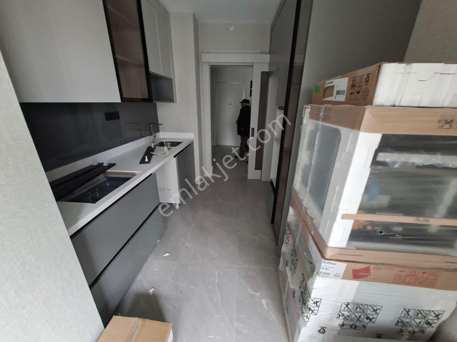 Lüks Site İçerisinde Ferah Ve Aydınlık 2 Oda 1 Salon Daire !! - Görsel 7