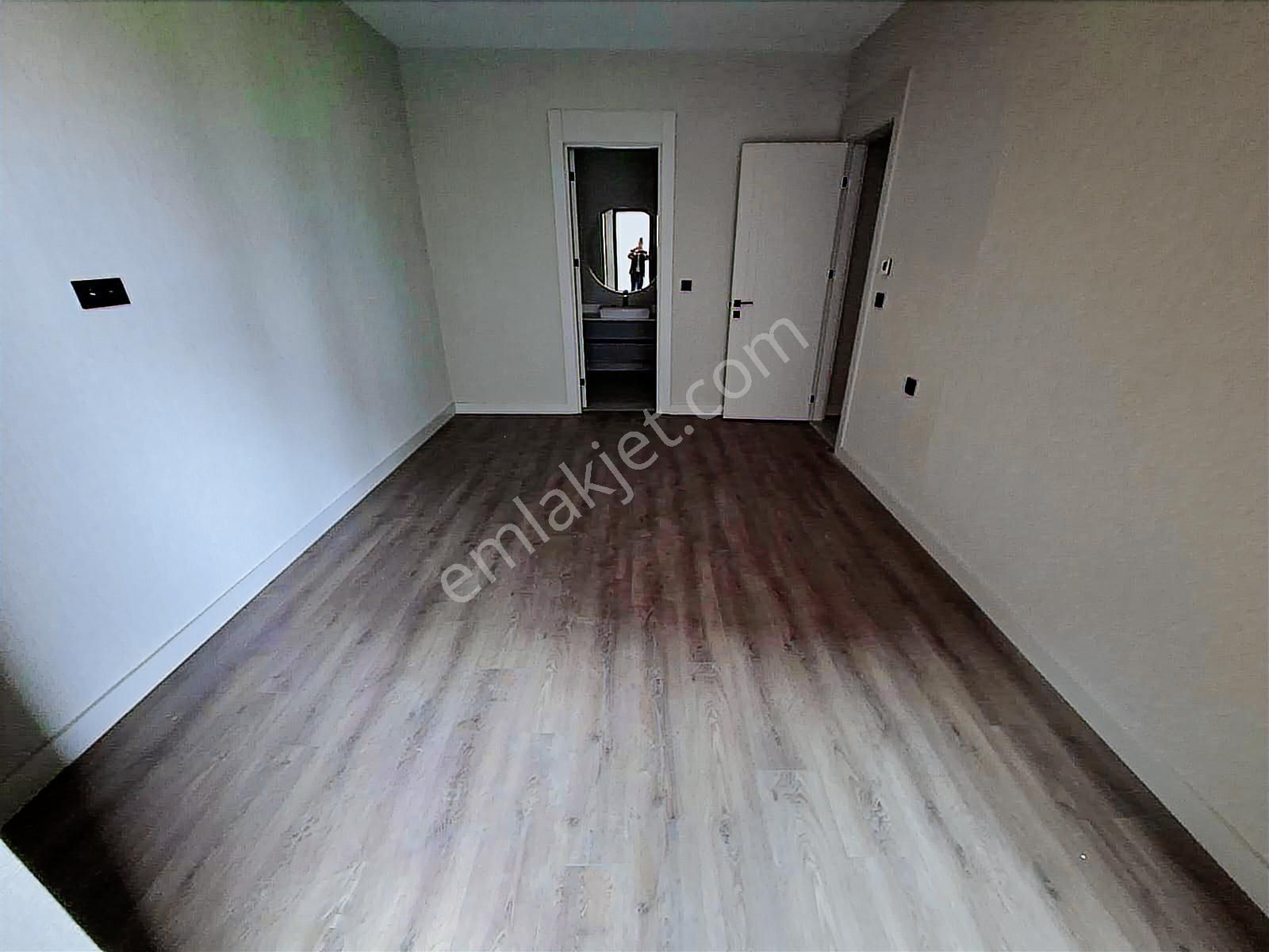 Lüks Site İçerisinde Ferah Ve Aydınlık 2 Oda 1 Salon Daire !! - Görsel 2