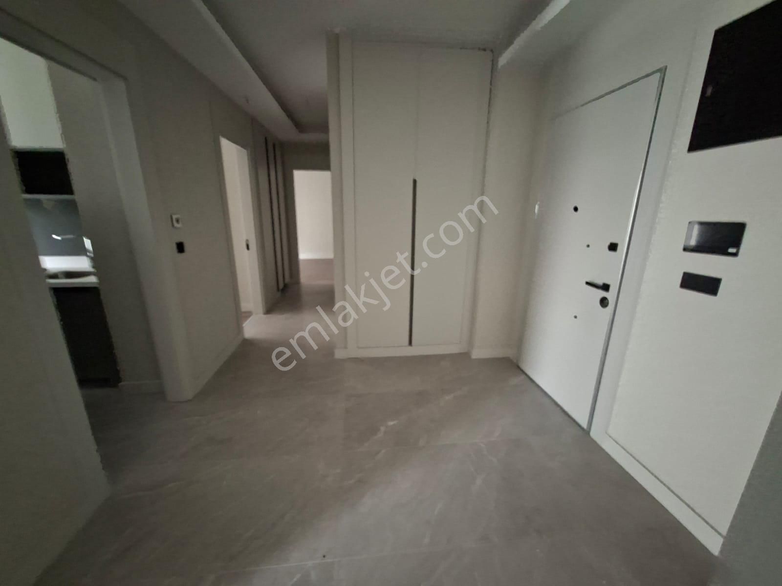 Lüks Site İçerisinde Ferah Ve Aydınlık 2 Oda 1 Salon Daire !! - Görsel 24
