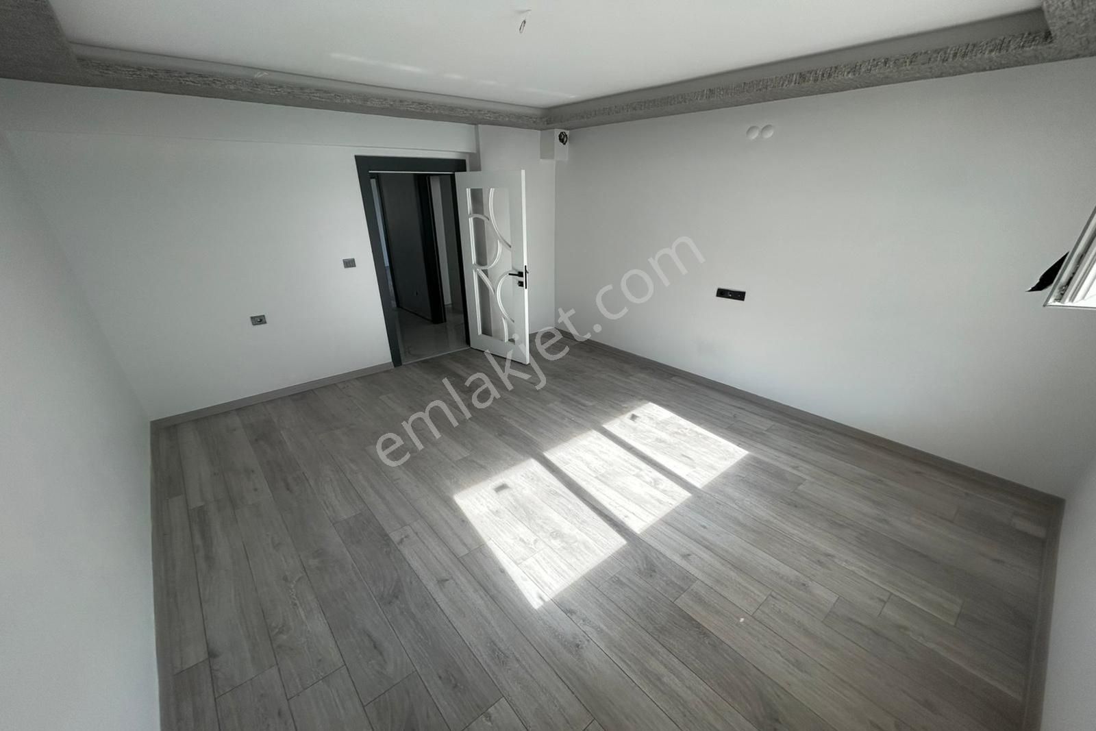 New Kentten 29 Ekim Mah. 3+1 Yerden Isıtmalı Kat Konumunda Daire - Görsel 9