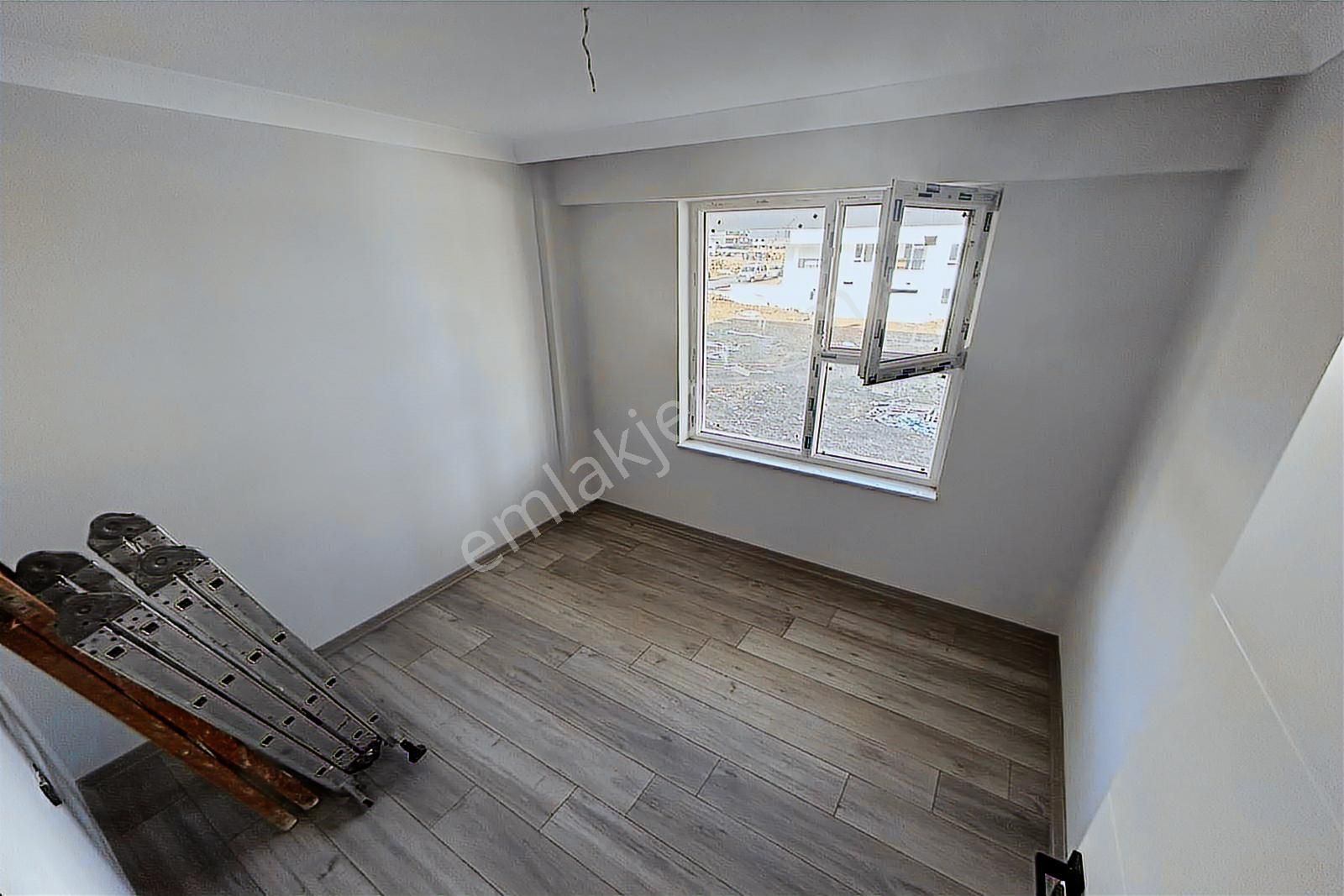 New Kentten 29 Ekim Mah. 3+1 Yerden Isıtmalı Kat Konumunda Daire - Görsel 34
