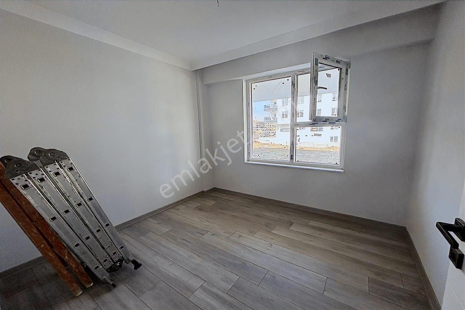New Kentten 29 Ekim Mah. 3+1 Yerden Isıtmalı Kat Konumunda Daire - Görsel 33