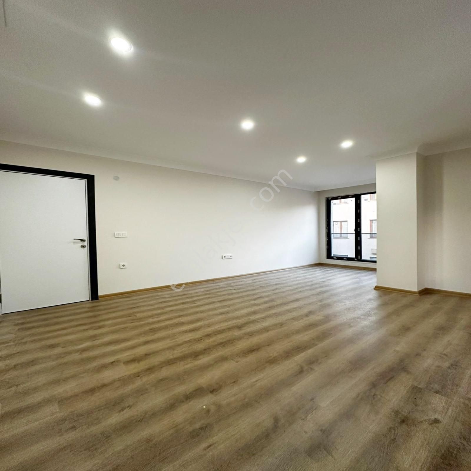 Çekmeköy Yapı Gayrimenkul'den Ara Kat 2+1 Fırsat Daire!!!!! - Görsel 31