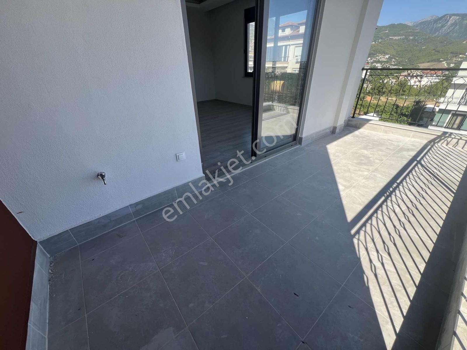 Alanya Çılaklı Da Cadde Üzeri Havuzlu Satılık 2+1 Daire - Görsel 12