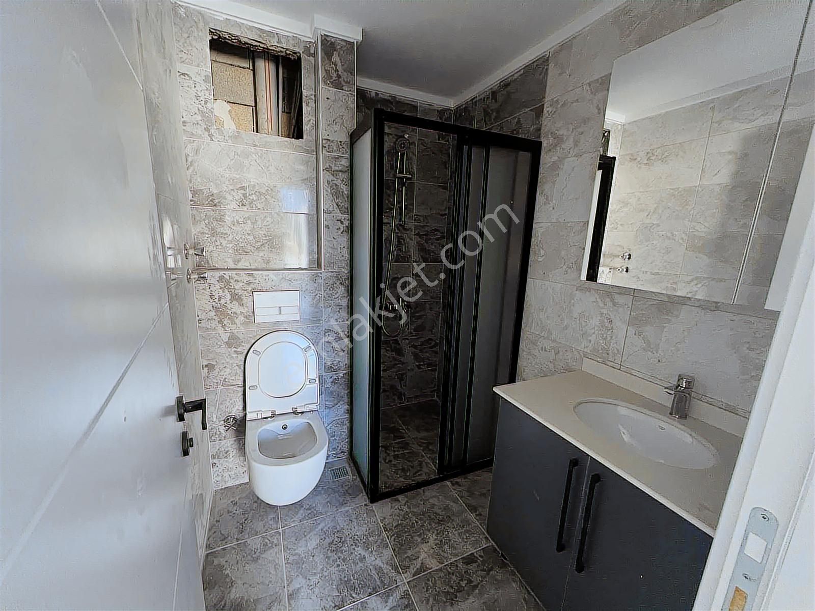 Alanya Çılaklı Da Cadde Üzeri Havuzlu Satılık 2+1 Daire - Görsel 8