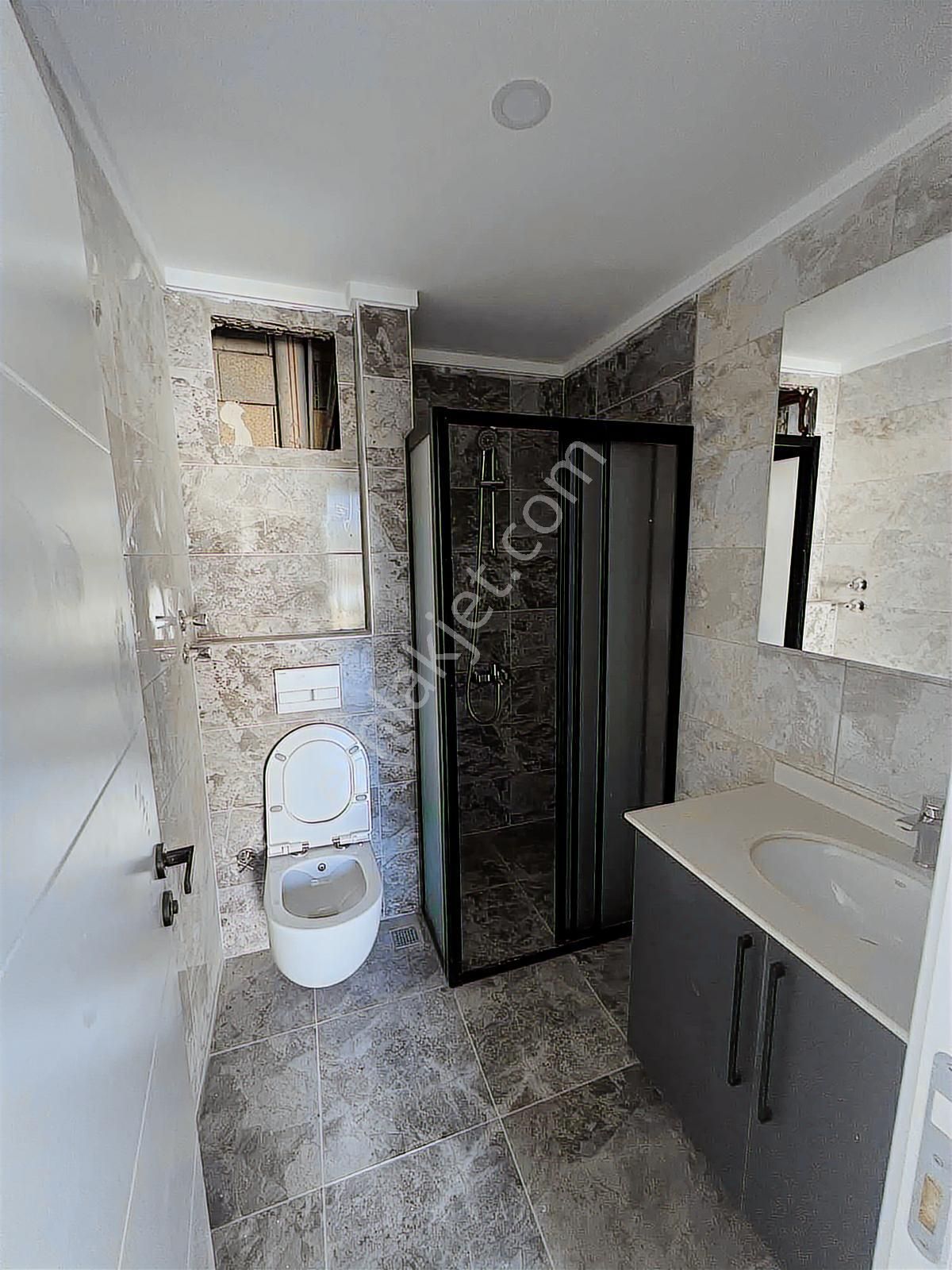 Alanya Çılaklı Da Cadde Üzeri Havuzlu Satılık 2+1 Daire - Görsel 7