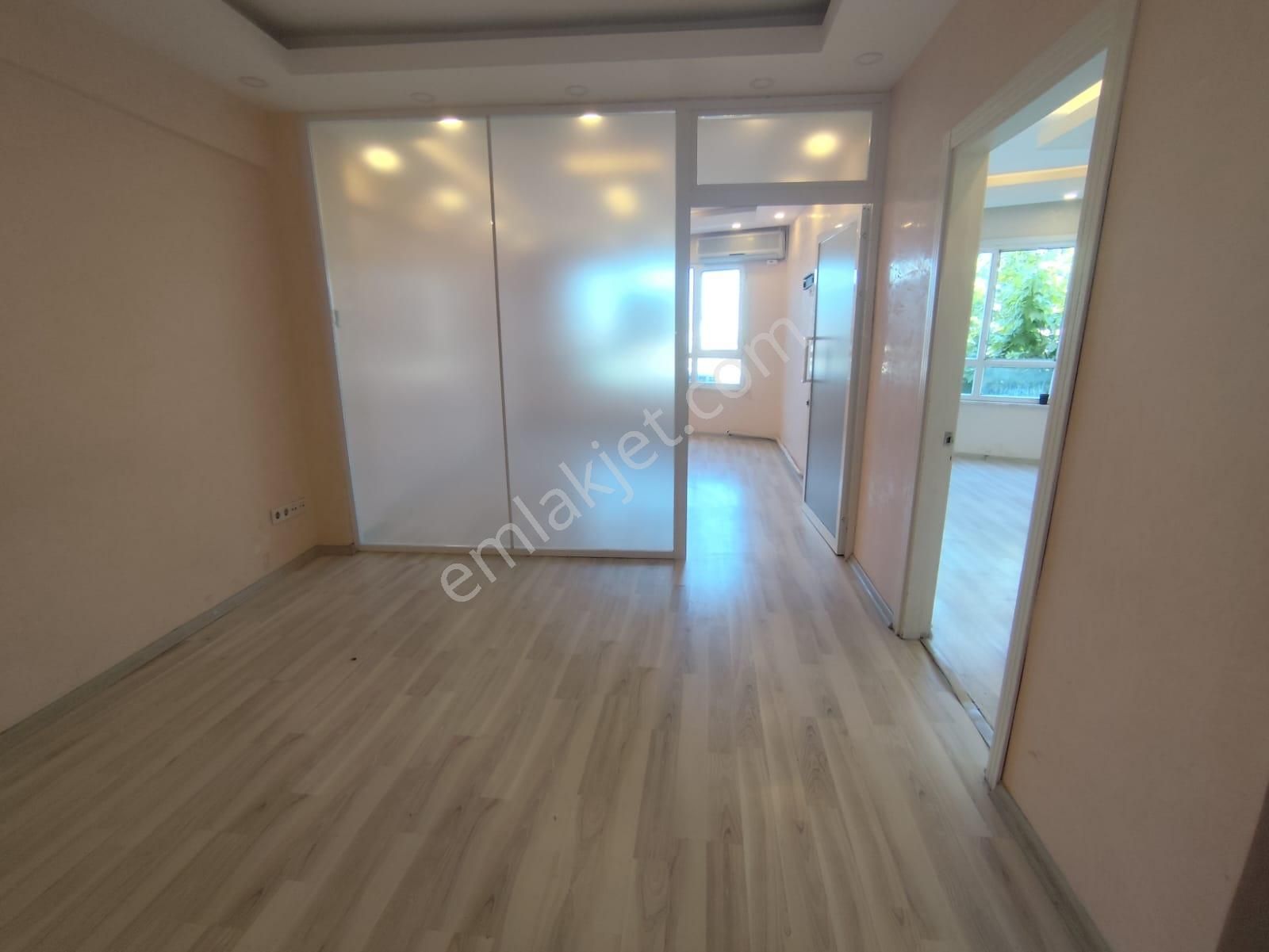 Azmir'den Belediye Karşısı Kiralık 45 M2 Ofis For Rent - Görsel 20