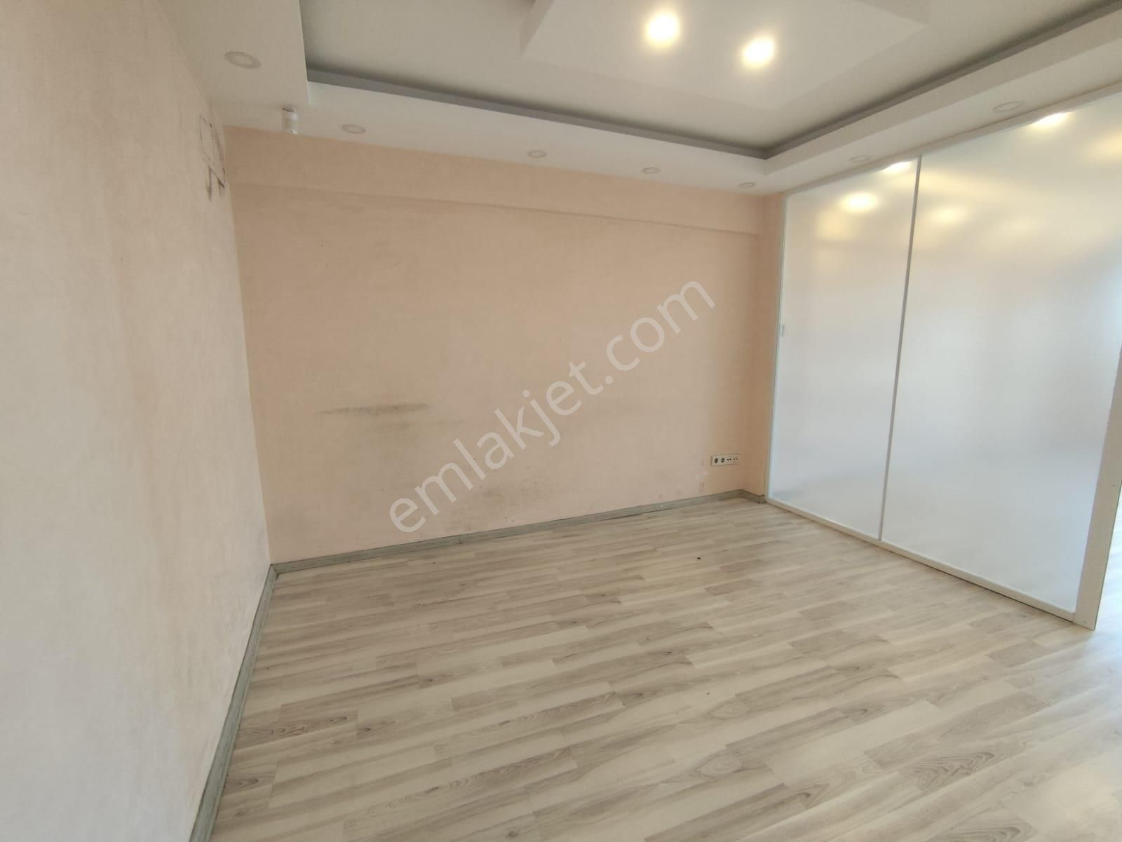 Azmir'den Belediye Karşısı Kiralık 45 M2 Ofis For Rent - Görsel 8
