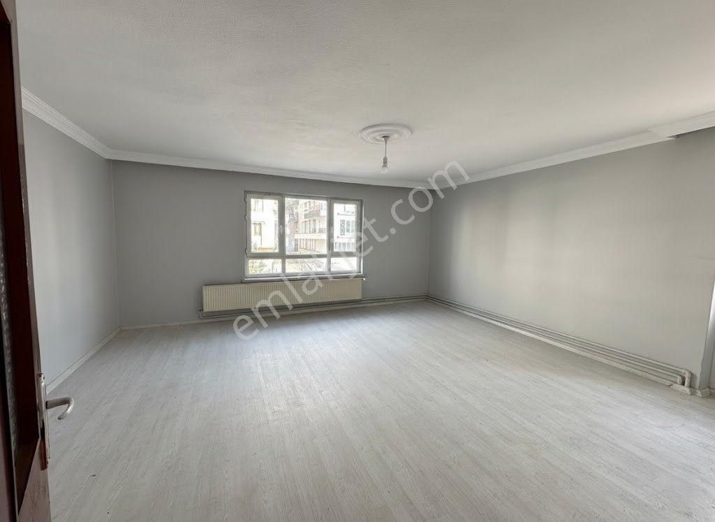 Uzman Emlak'tan Özgürlük Cadde Üzeri Bağımsız 5+1 Kapalı Dubleks - Görsel 2