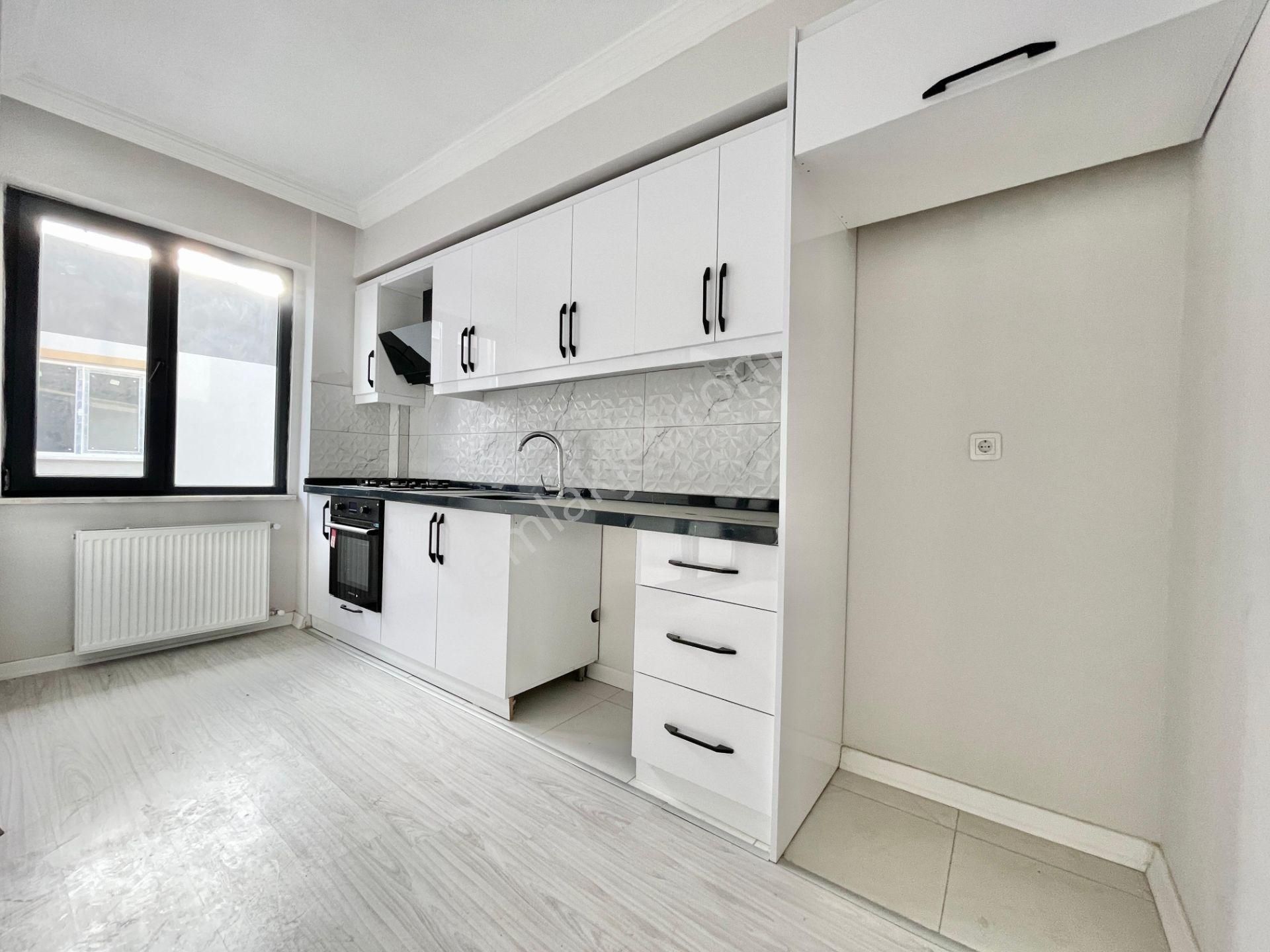 Berkay Demirel'den Akçayda Ön Cephe Sıfır Doğalgazlı 3+1 Dubleks