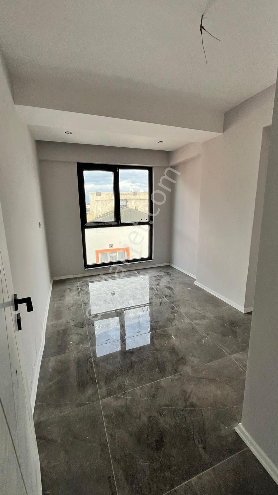 İlbadı Mahallesinde Cadde Üzerinde Sıfır Yerden Isıtma 2+1/95 M2 Daire 2.900.000 Tl !!! - Görsel 8