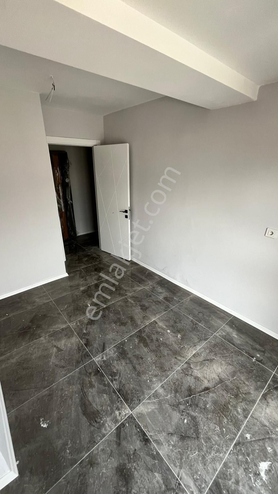 İlbadı Mahallesinde Cadde Üzerinde Sıfır Yerden Isıtma 2+1/95 M2 Daire 2.900.000 Tl !!! - Görsel 9