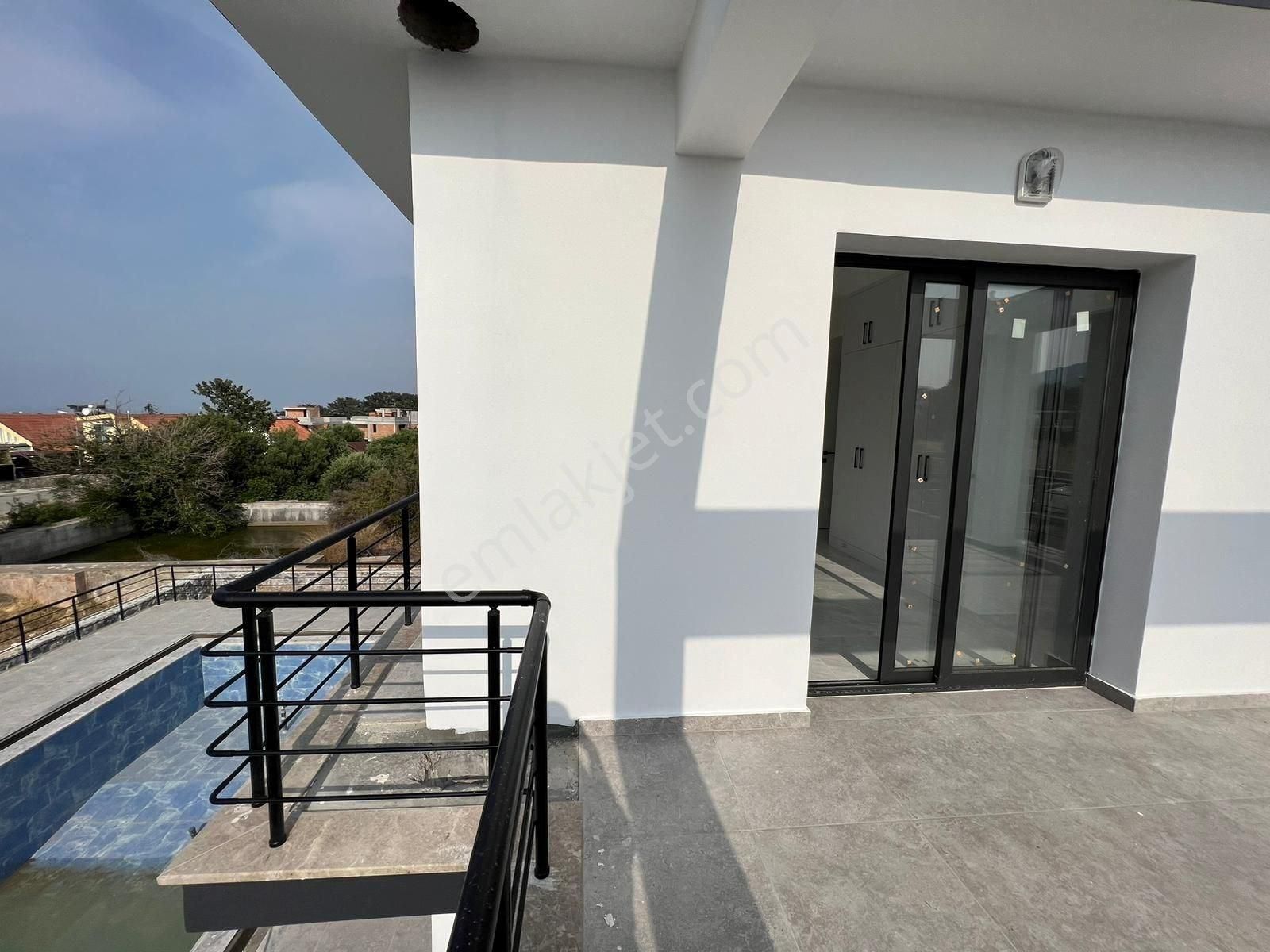 Girne Karşıya'da Satılık 3+1 Odalı 2 Suıt Odası Olan Ozel Havuz - Görsel 17