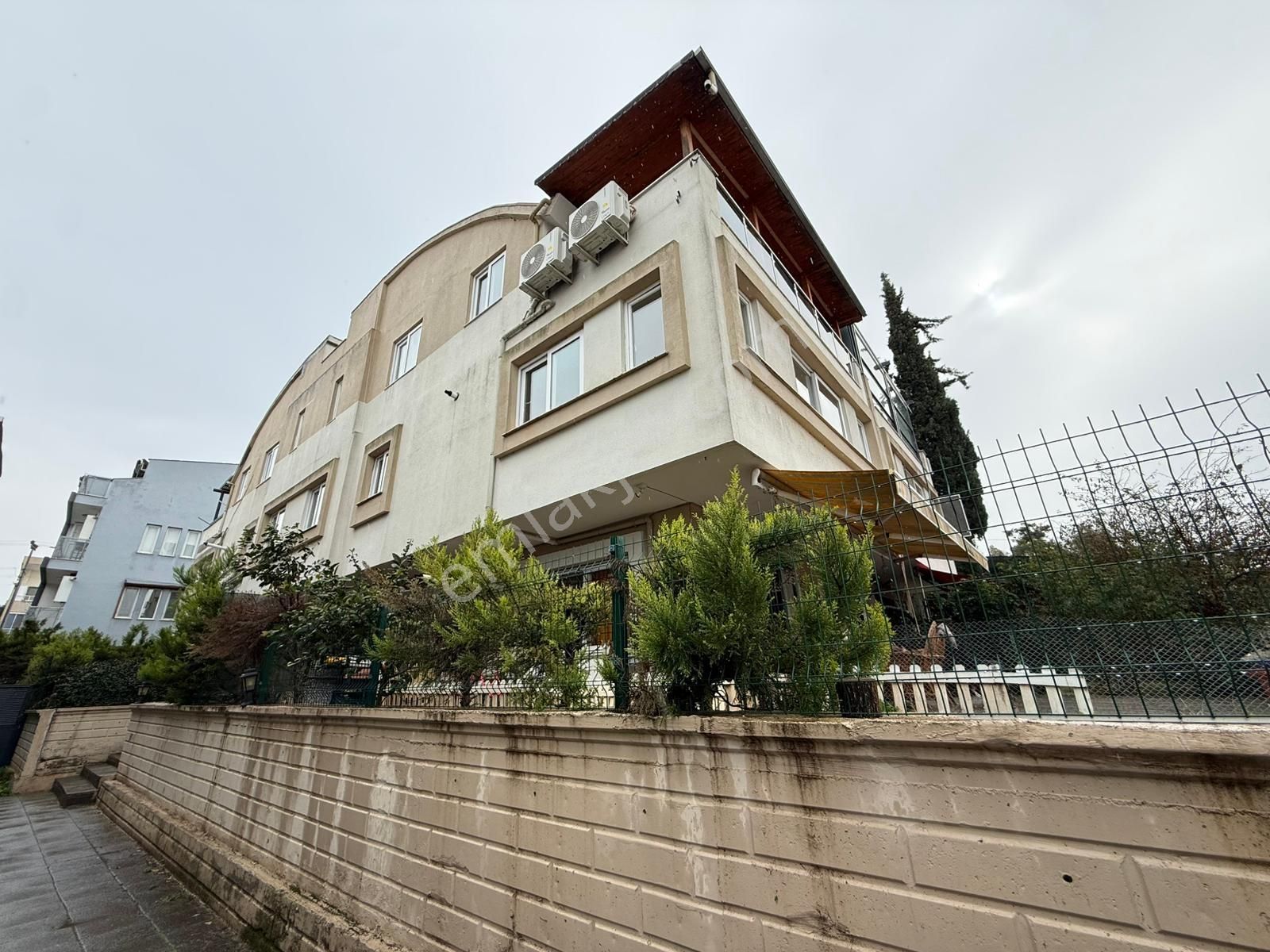Karslılar'da 2 Katlı Apt/10 Yaş/2+1/kombi/ankastre/70 M2 Bahçeli - Görsel 22