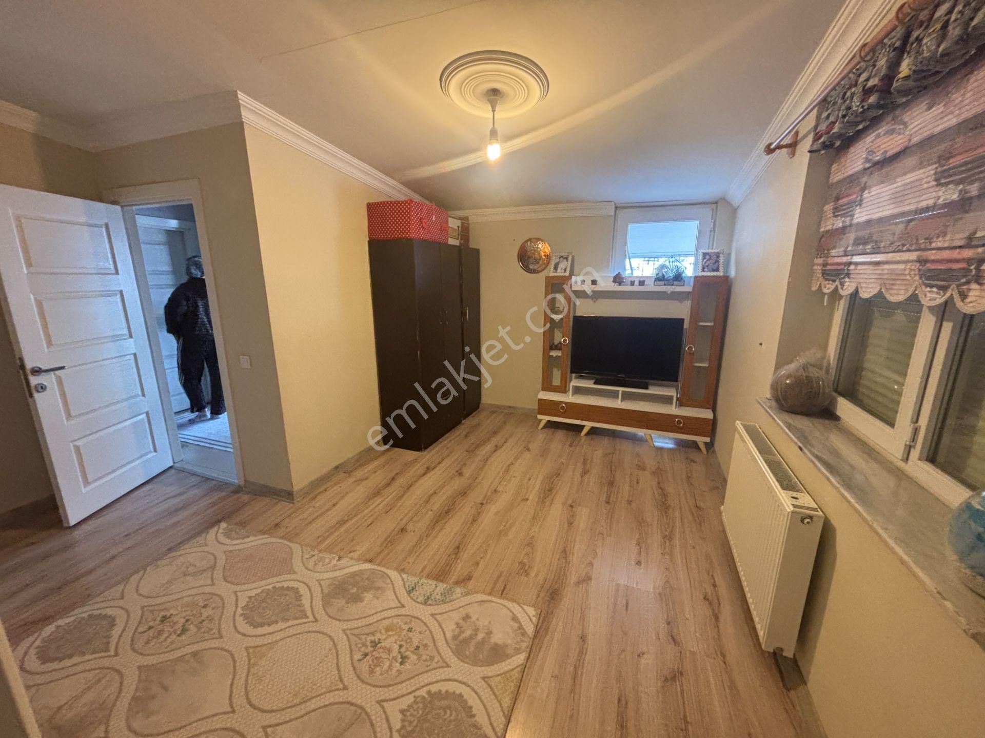 Şehrin Merkezinde Doğalgazlı Çok Geniş Ferah Dubleks - Görsel 21