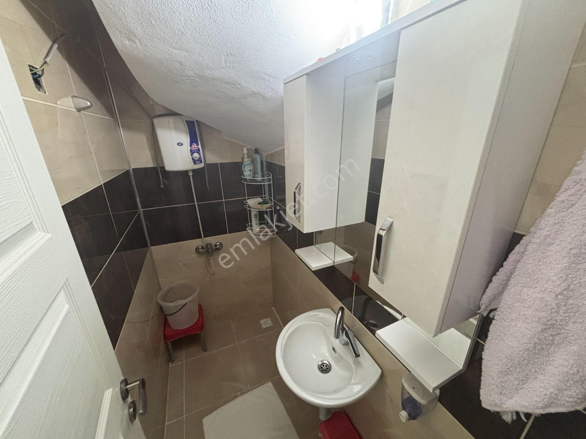 Şehrin Merkezinde Doğalgazlı Çok Geniş Ferah Dubleks - Görsel 27