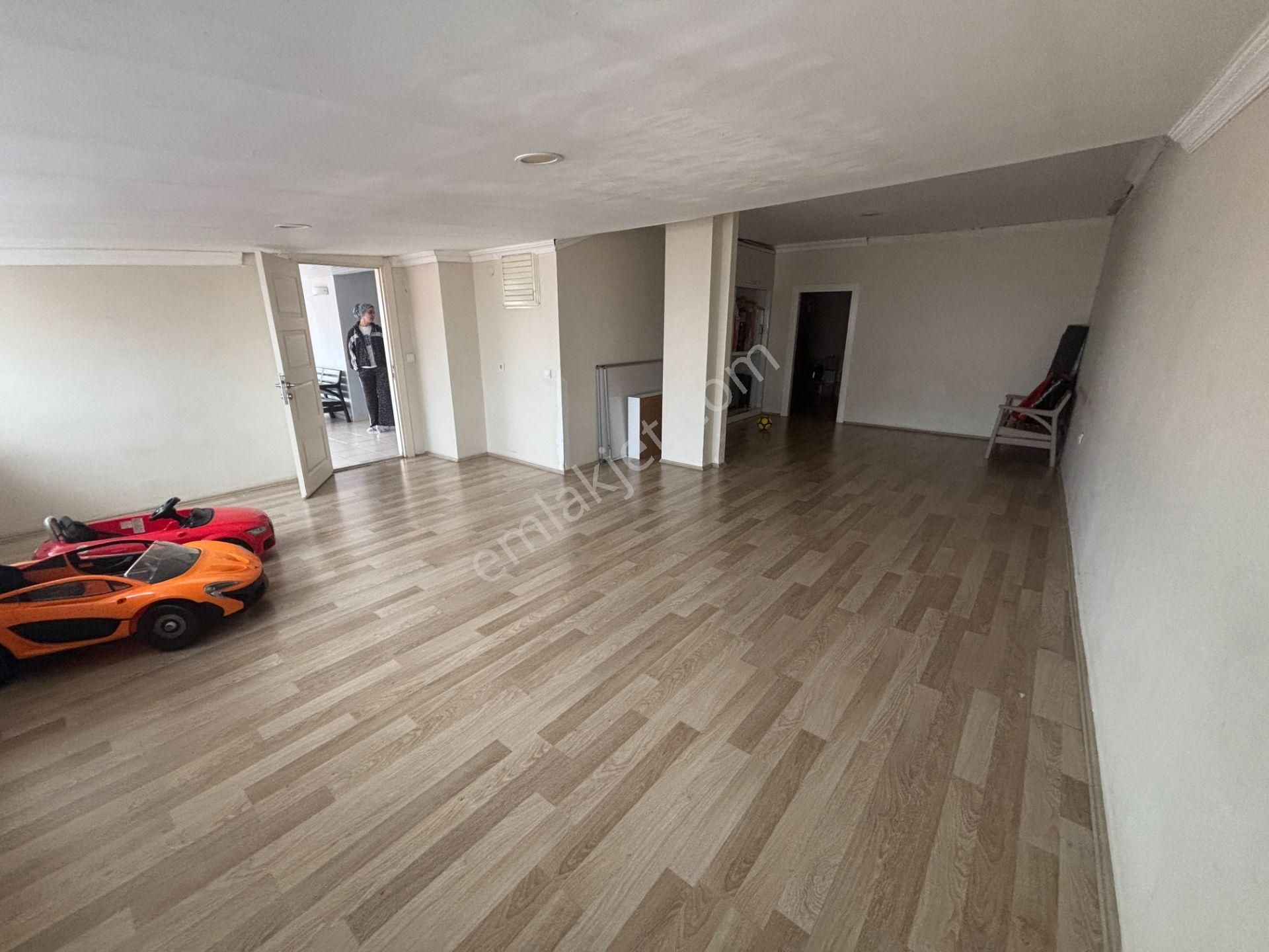 Şehrin Merkezinde Doğalgazlı Çok Geniş Ferah Dubleks - Görsel 16