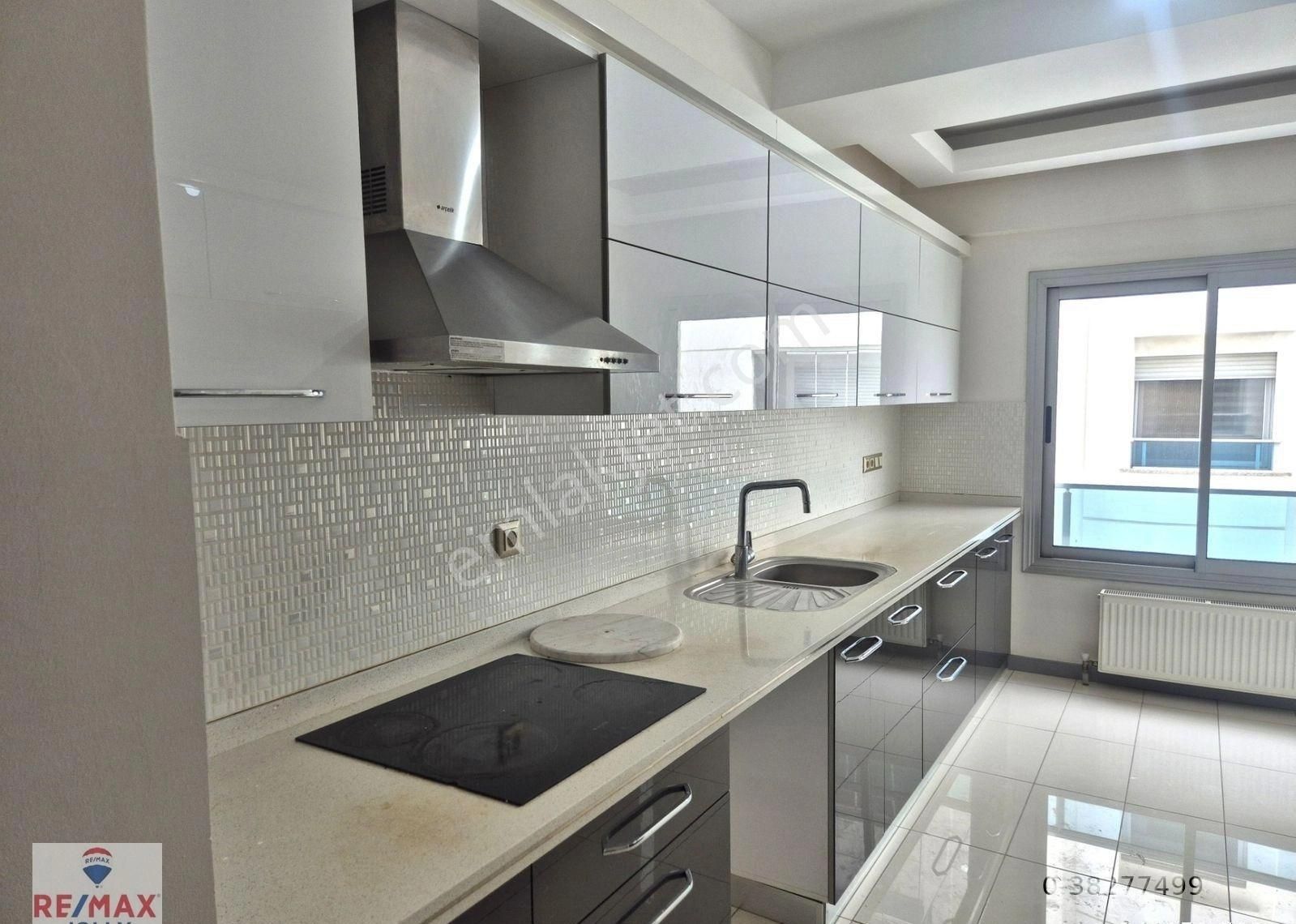 İzmir Bayraklı Manavkuyu Mah. En Prestijli Sitesinde Geniş 3+1 Kiralık Daire - Görsel 14