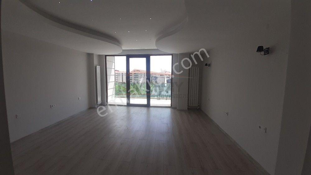 Güvenay - Çorum Buharaevler 5. Cadde Arkası Satılık Serbest Lüks Villa - Görsel 29