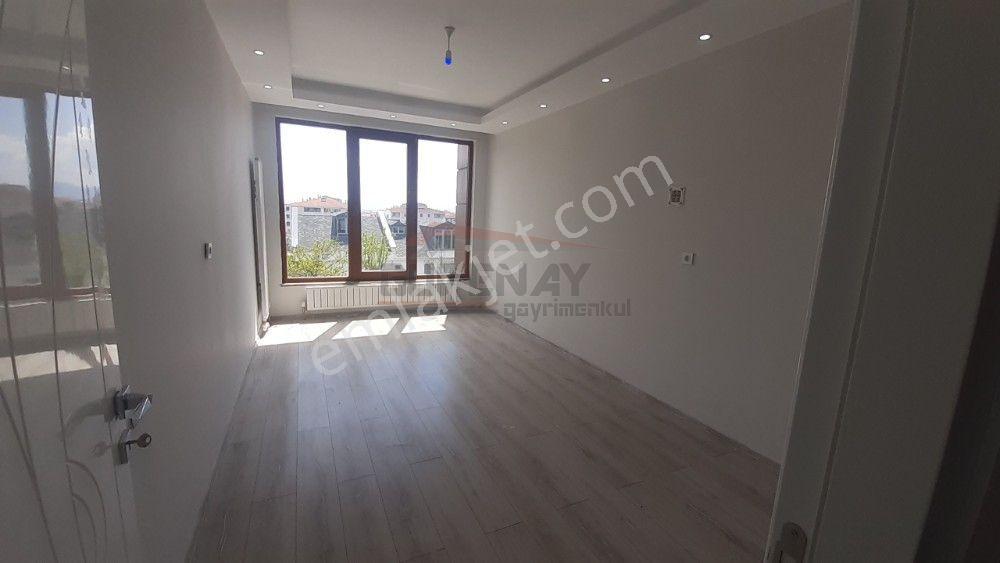 Güvenay - Çorum Buharaevler 5. Cadde Arkası Satılık Serbest Lüks Villa - Görsel 37