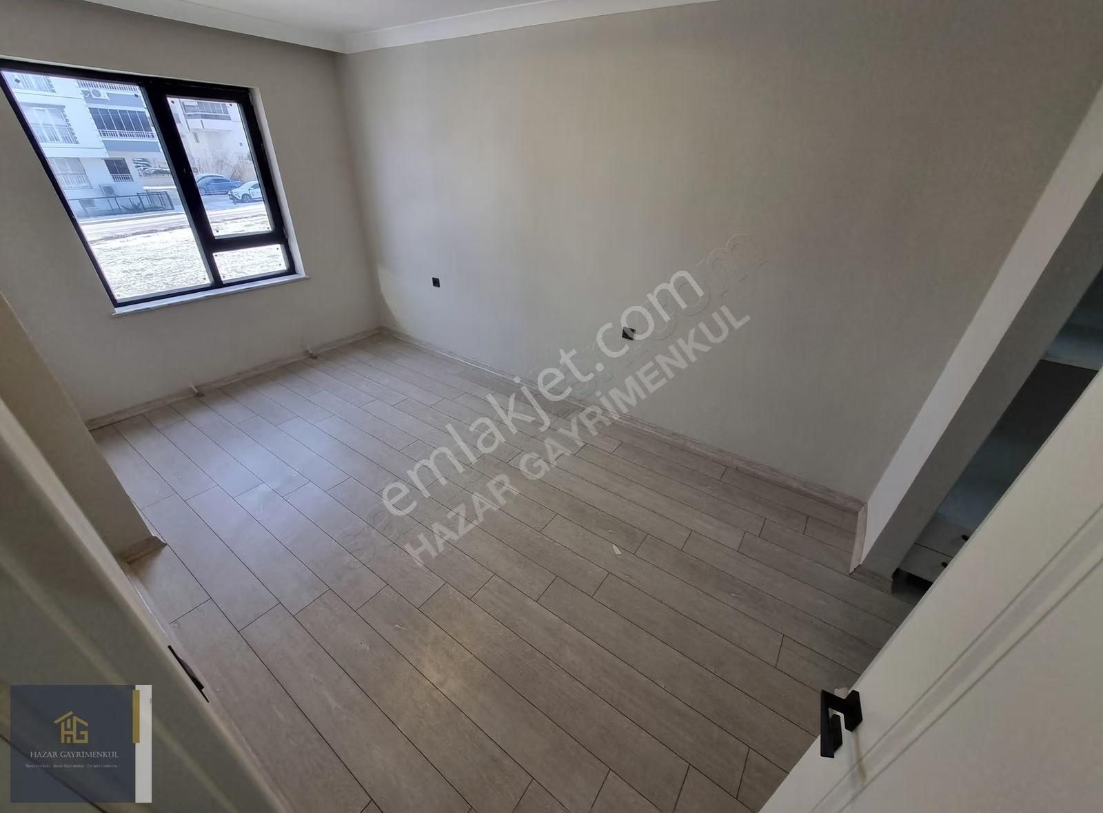 Hazardan--acil--park Cepheli Kombi Petek Cam Balkon Lüx 3+1 - Görsel 3