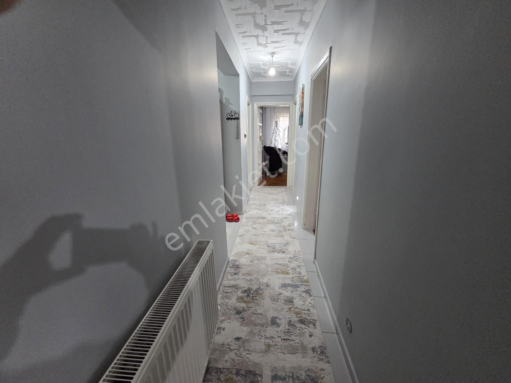 Altınoluk İlkbahar Merkezde Masrafsız Orta Kat 2+1 Daire - Görsel 3
