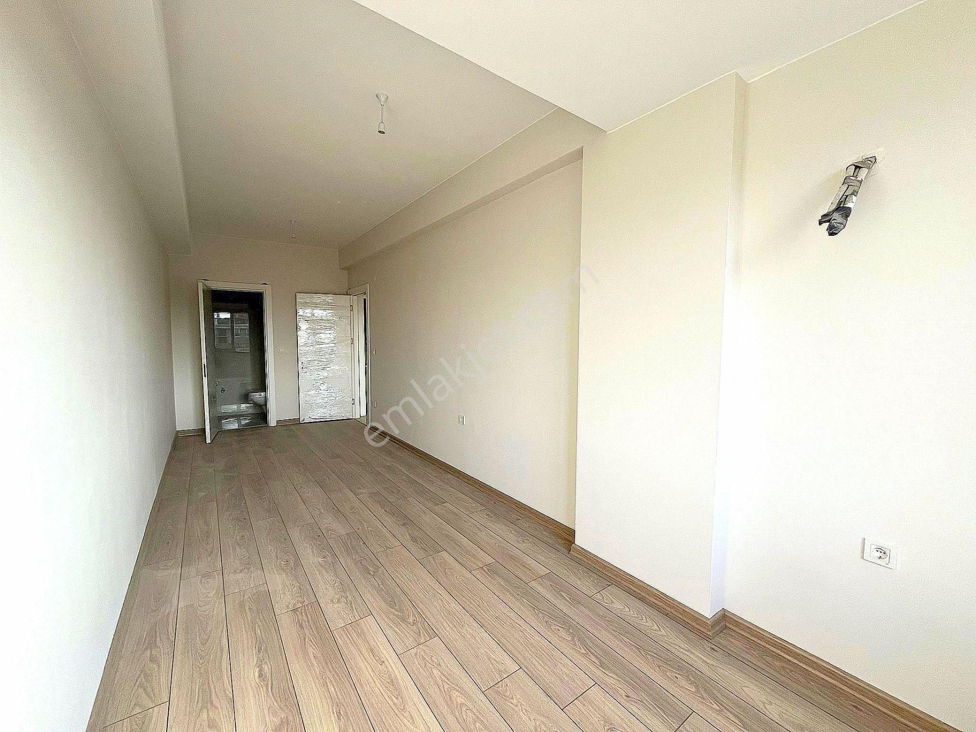 ▃birikim▃küçükyalı'da 4.katta Ebeveyn Banyolu Ön Cephe Sıfır 2+1 - Görsel 15