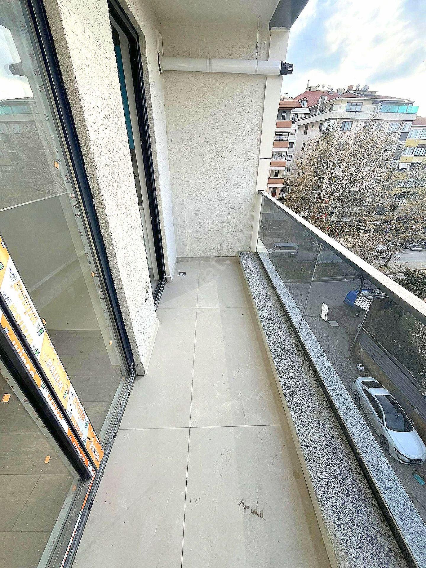 ▃birikim▃küçükyalı'da 4.katta Ebeveyn Banyolu Ön Cephe Sıfır 2+1 - Görsel 11