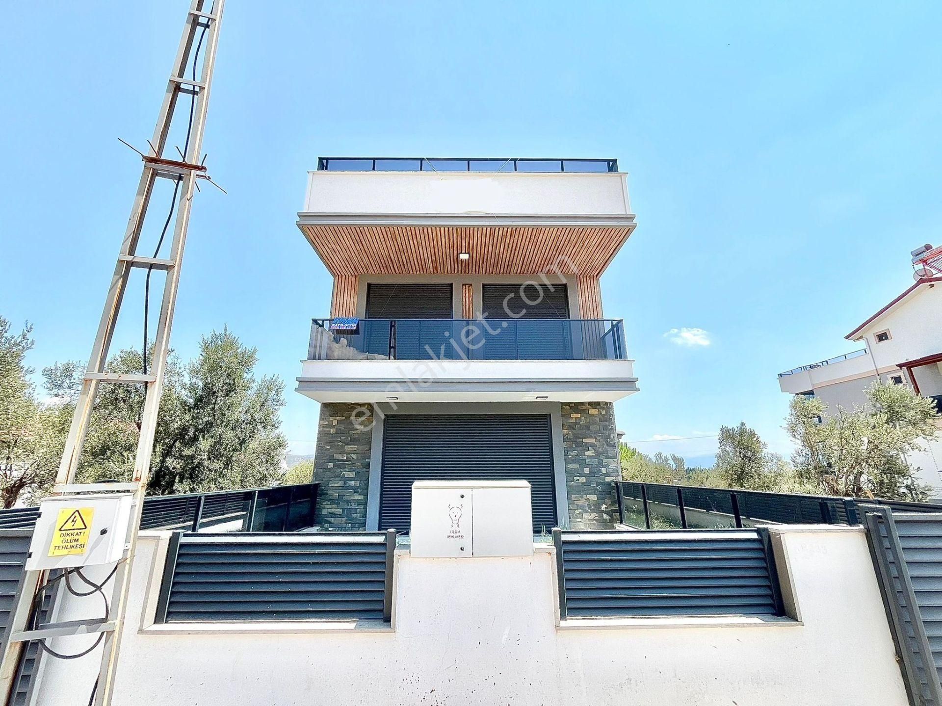 Yükselden Gürede Şahane Manzara Kusursuz İşçilik 3+1 Lüks Villa