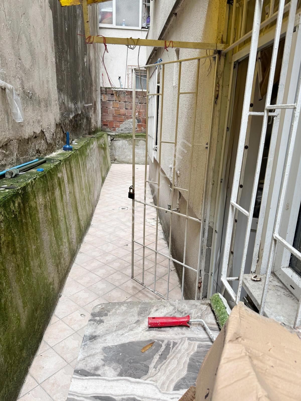 Fatih Emlaktan Mevlana Cami Yakını Satılık 2+1 Bahçekatı Daire - Görsel 10