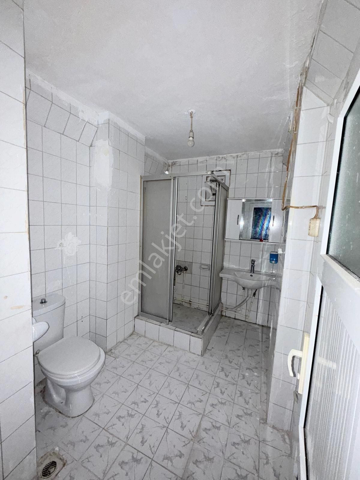 Fatih Emlaktan Mevlana Cami Yakını Satılık 2+1 Bahçekatı Daire - Görsel 8